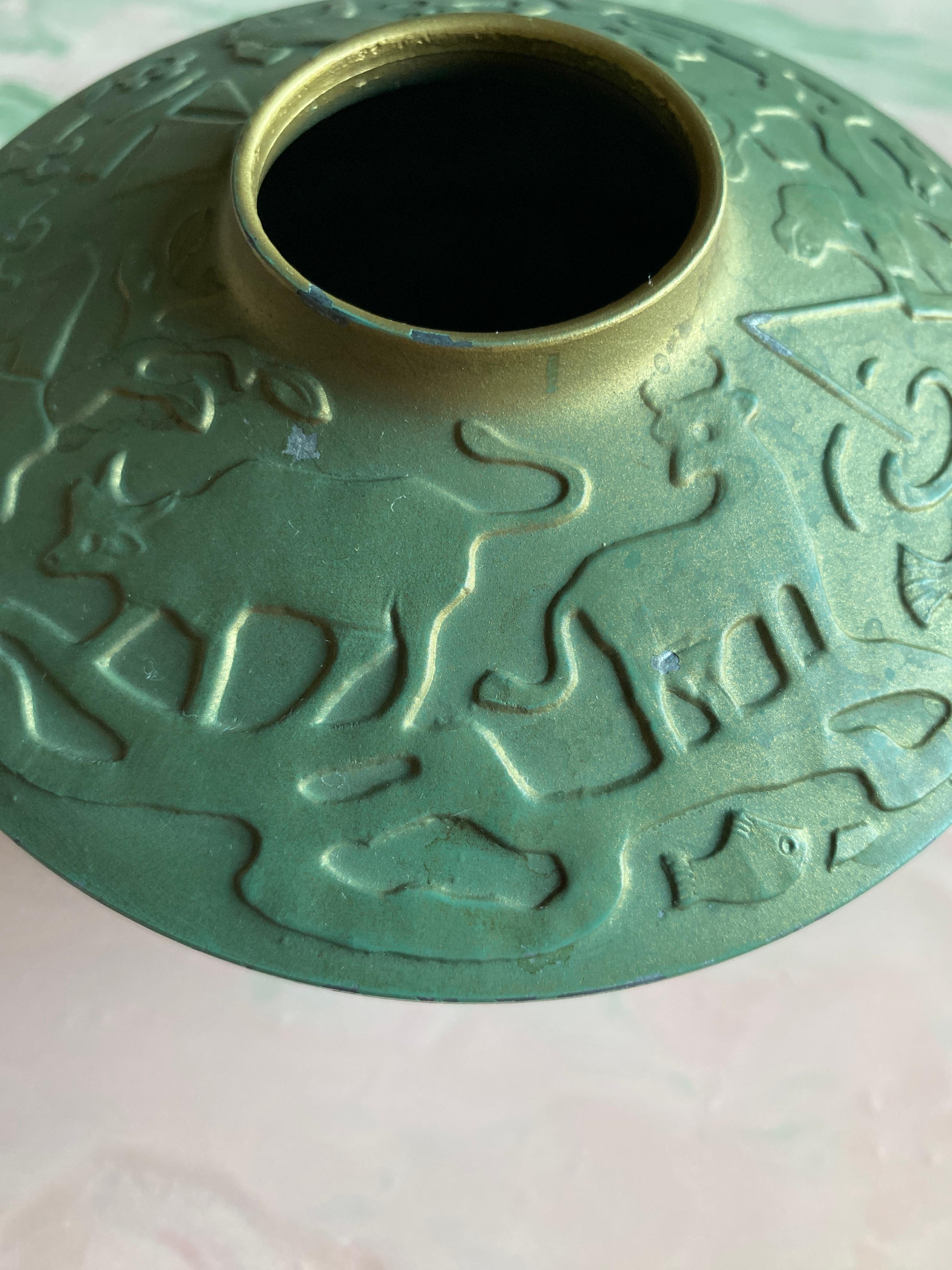 Metà XX secolo Vaso in metallo Art Deco Greene & Greene Attribuito a Sonja Katzin, Stjärnmetall, anni '40 in vendita