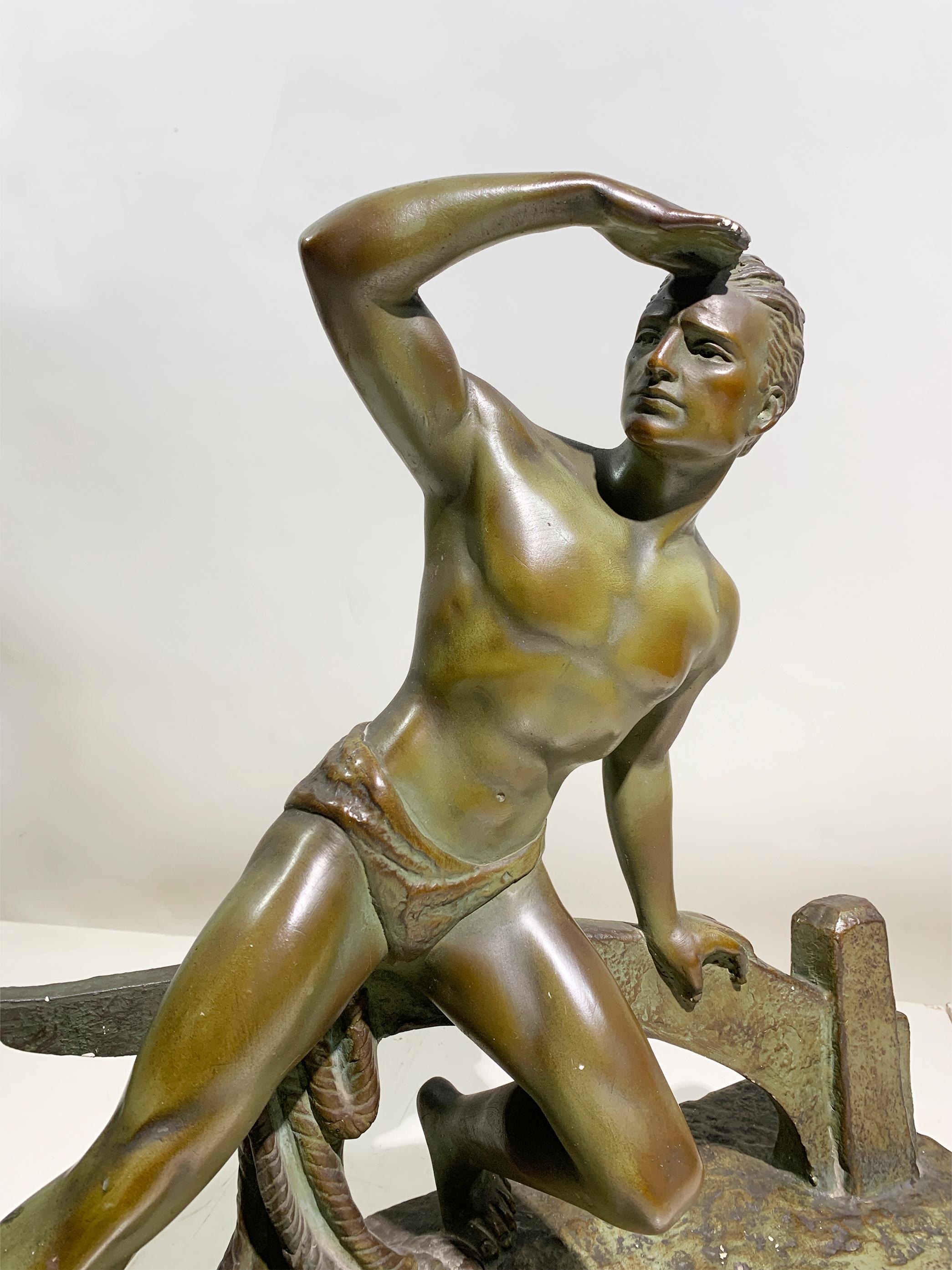 Art déco Sculpture Art Déco en bronze patiné signée 