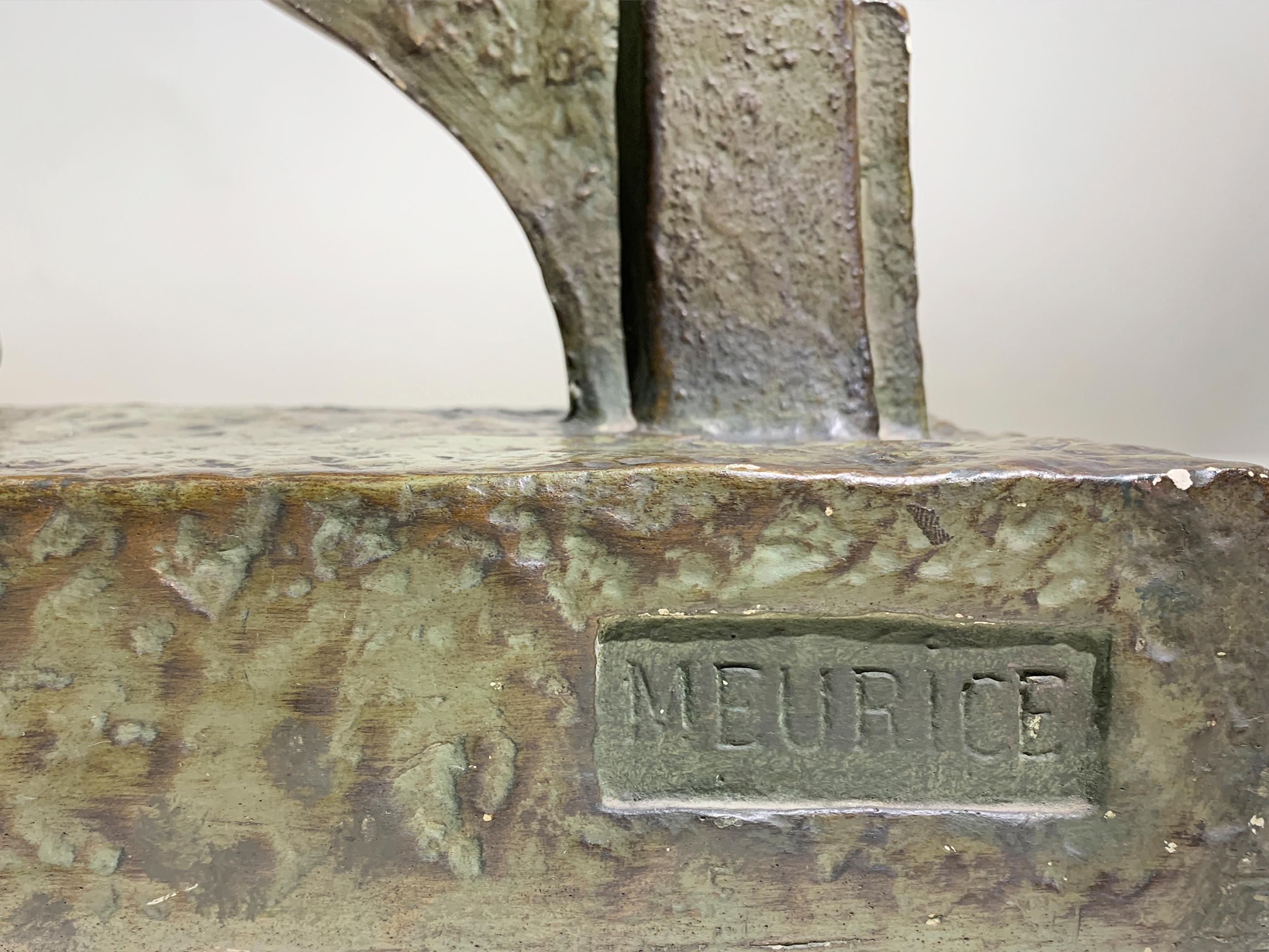 Français Sculpture Art Déco en bronze patiné signée 