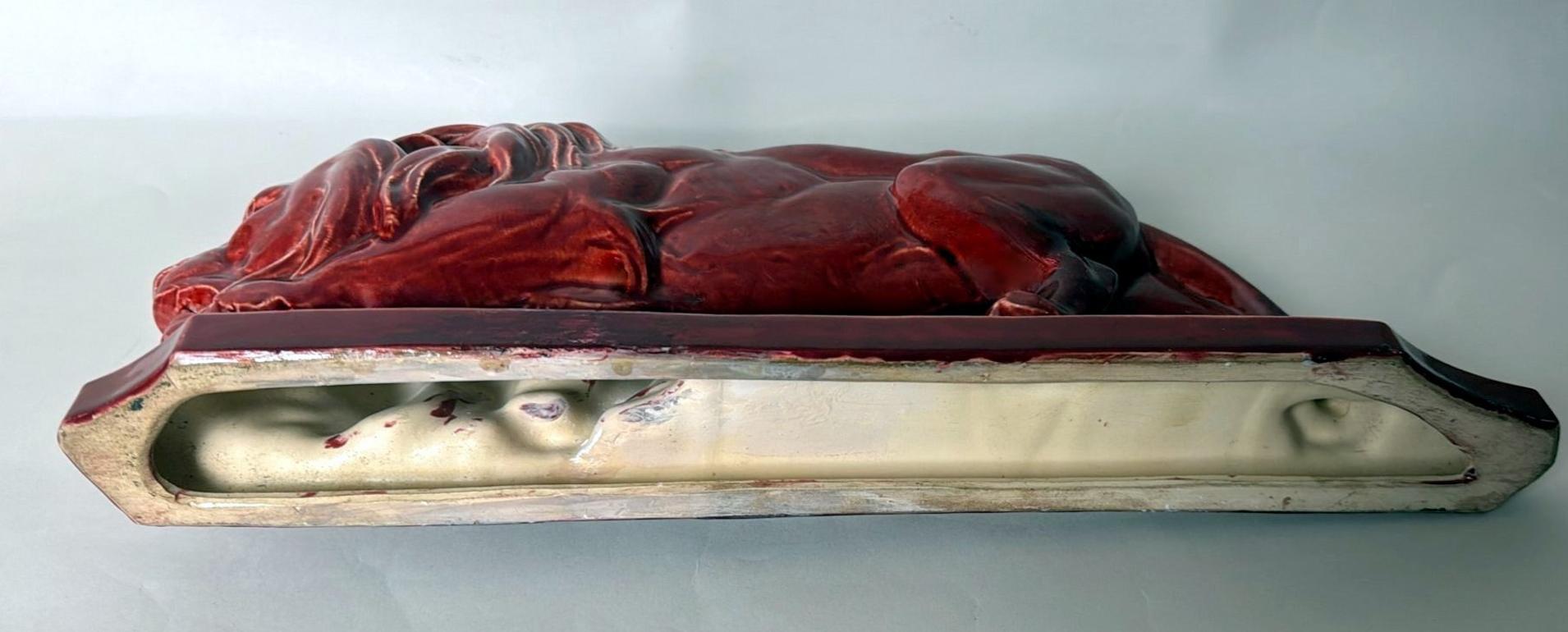 León francés de cerámica esmaltada roja Art Déco Saint Clément en venta 9