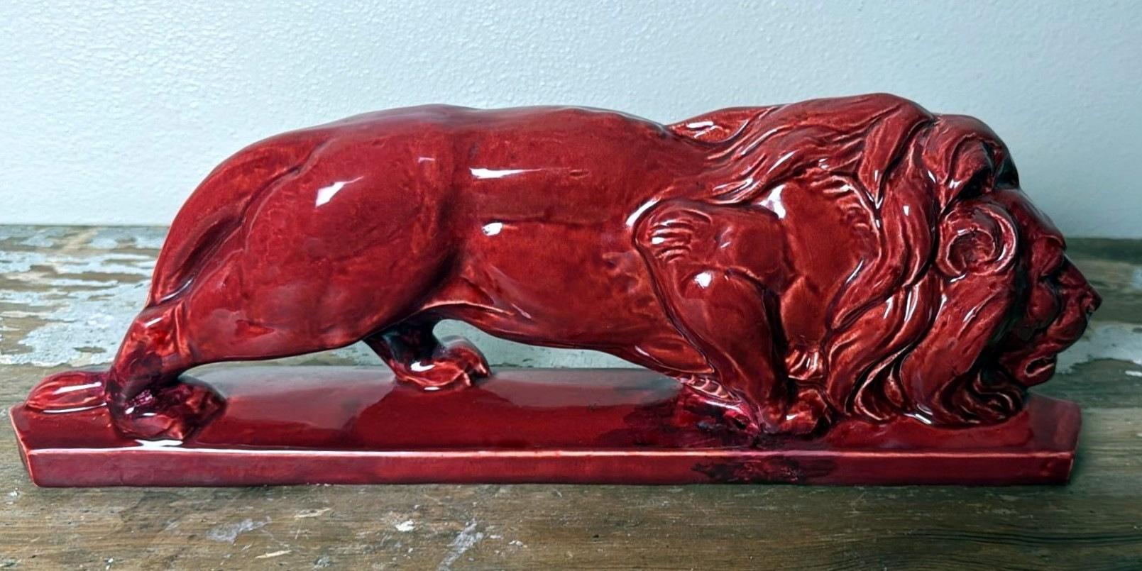 León francés de cerámica esmaltada roja Art Déco Saint Clément en Bueno estado para la venta en Prato, Tuscany