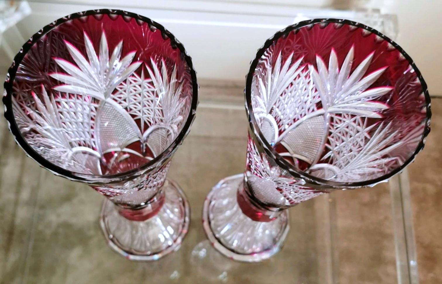 Art Deco Saint Louis Style Pair of French Cut and Grinded Lead Crystal Vases For Sale 5