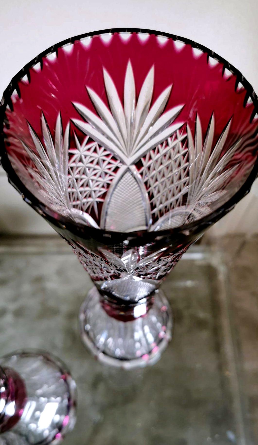 Art Deco Saint Louis Stil Paar französische Vasen aus geschliffenem und geschliffenem Bleikristall im Angebot 3