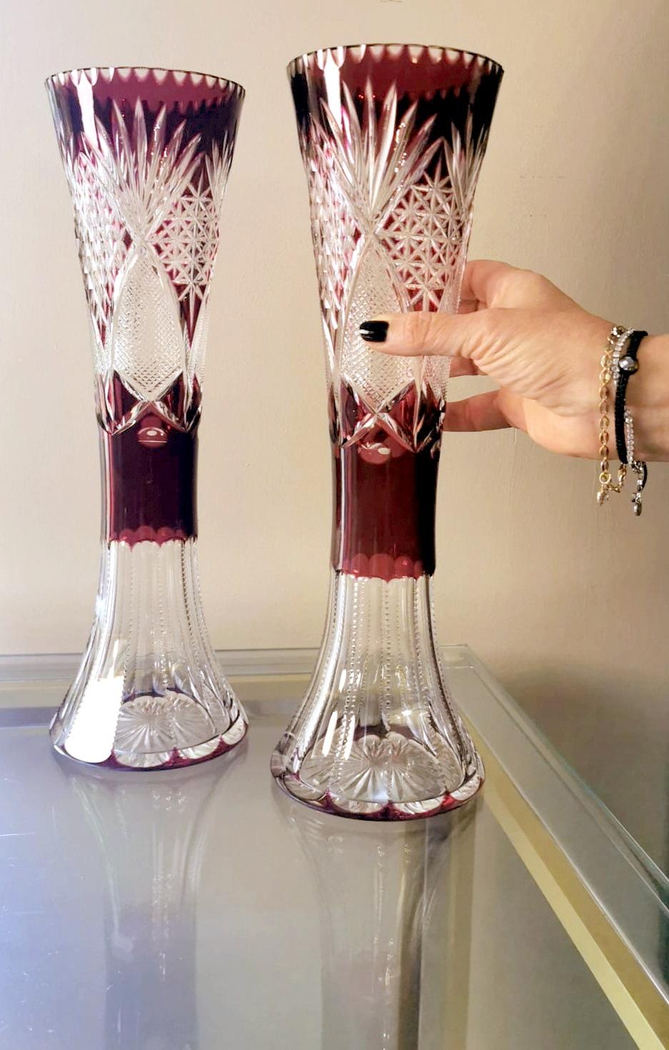 Art Deco Saint Louis Style Pair of French Cut and Grinded Lead Crystal Vases For Sale 11