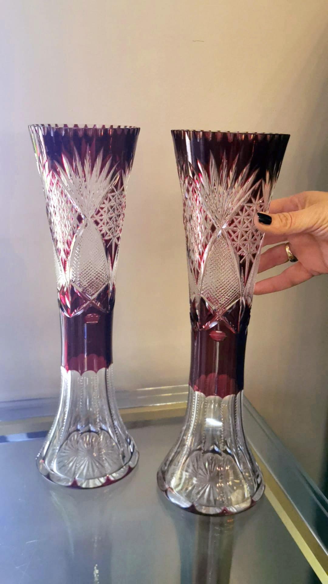 Art Deco Saint Louis Style Pair of French Cut and Grinded Lead Crystal Vases For Sale 12