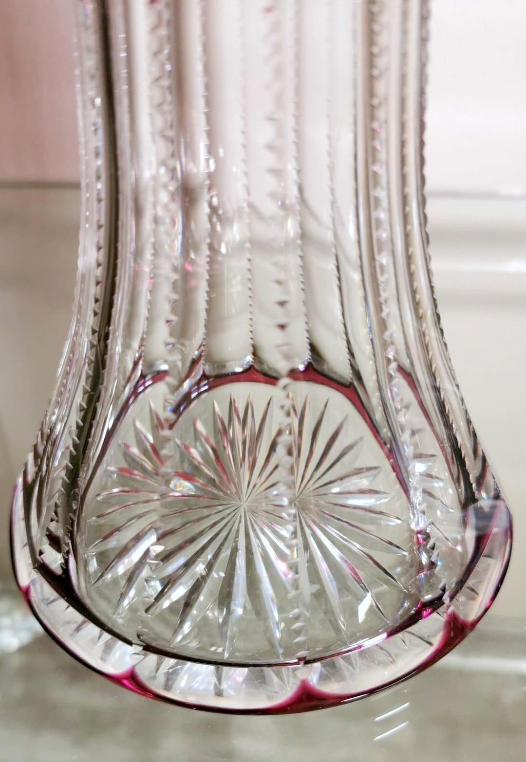 Art Deco Saint Louis Style Pair of French Cut and Grinded Lead Crystal Vases For Sale 4