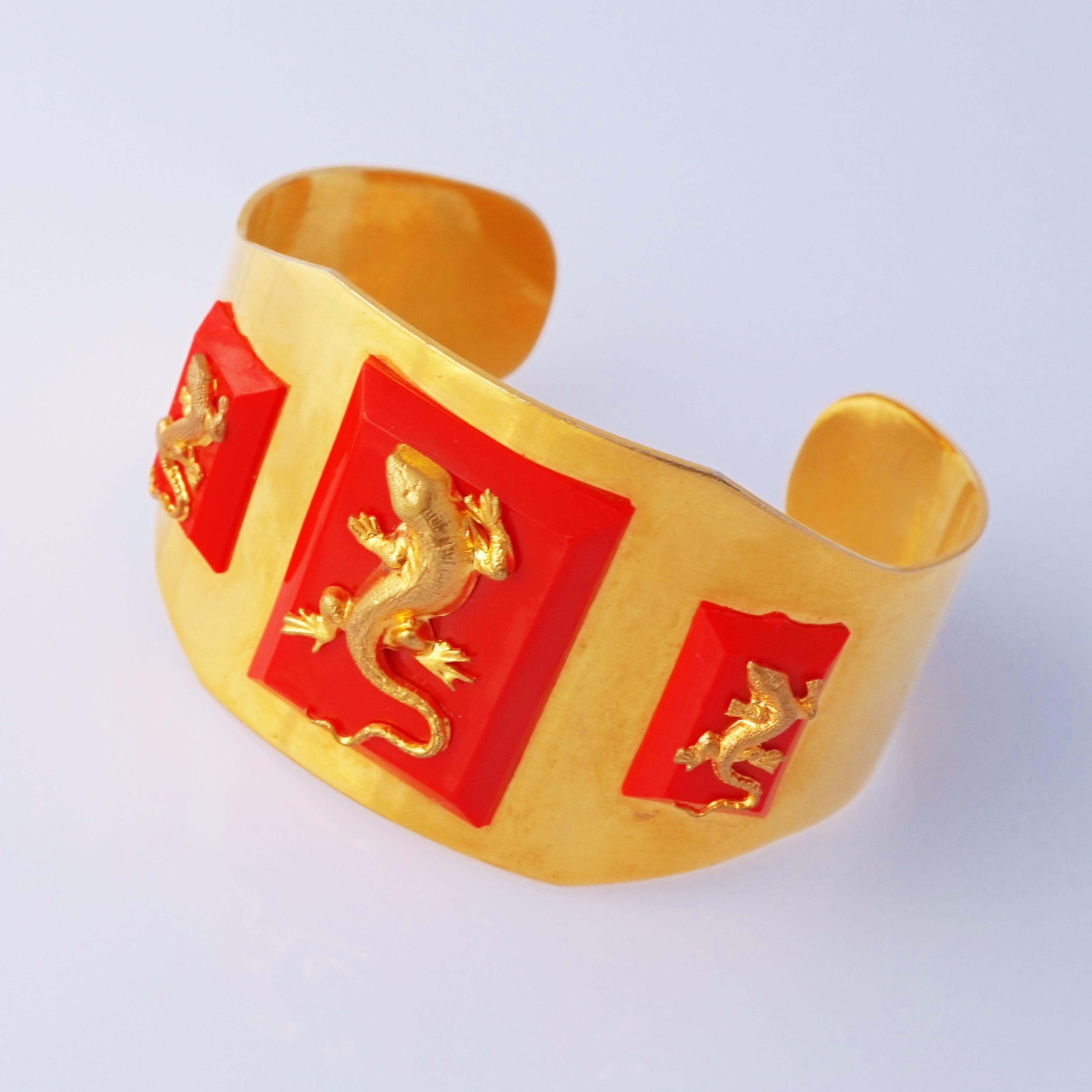Bracciale Art Deco Salamander con bachelite color ciliegia di Jean Painlevé, anni '30 In condizioni buone in vendita a McKinney, TX