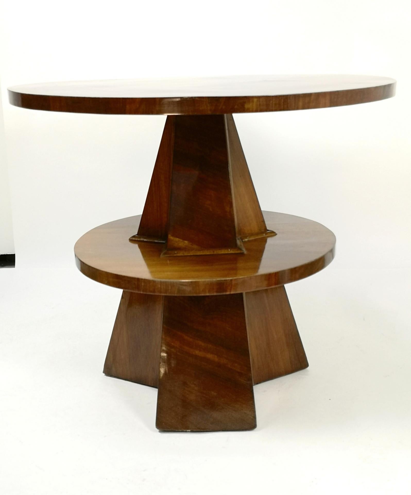 European Art Deco Saloon Table with Walnut Veneer and French Lacquer Polish, 1930's