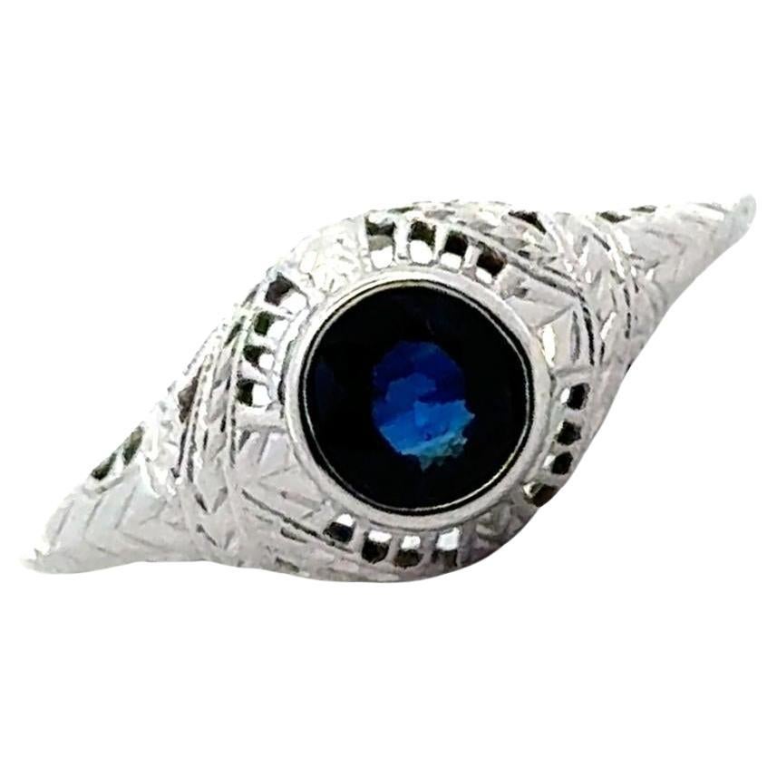 Art Deco Sapphire 14 Karat White Gold Filigree Solitaire Ring For Sale