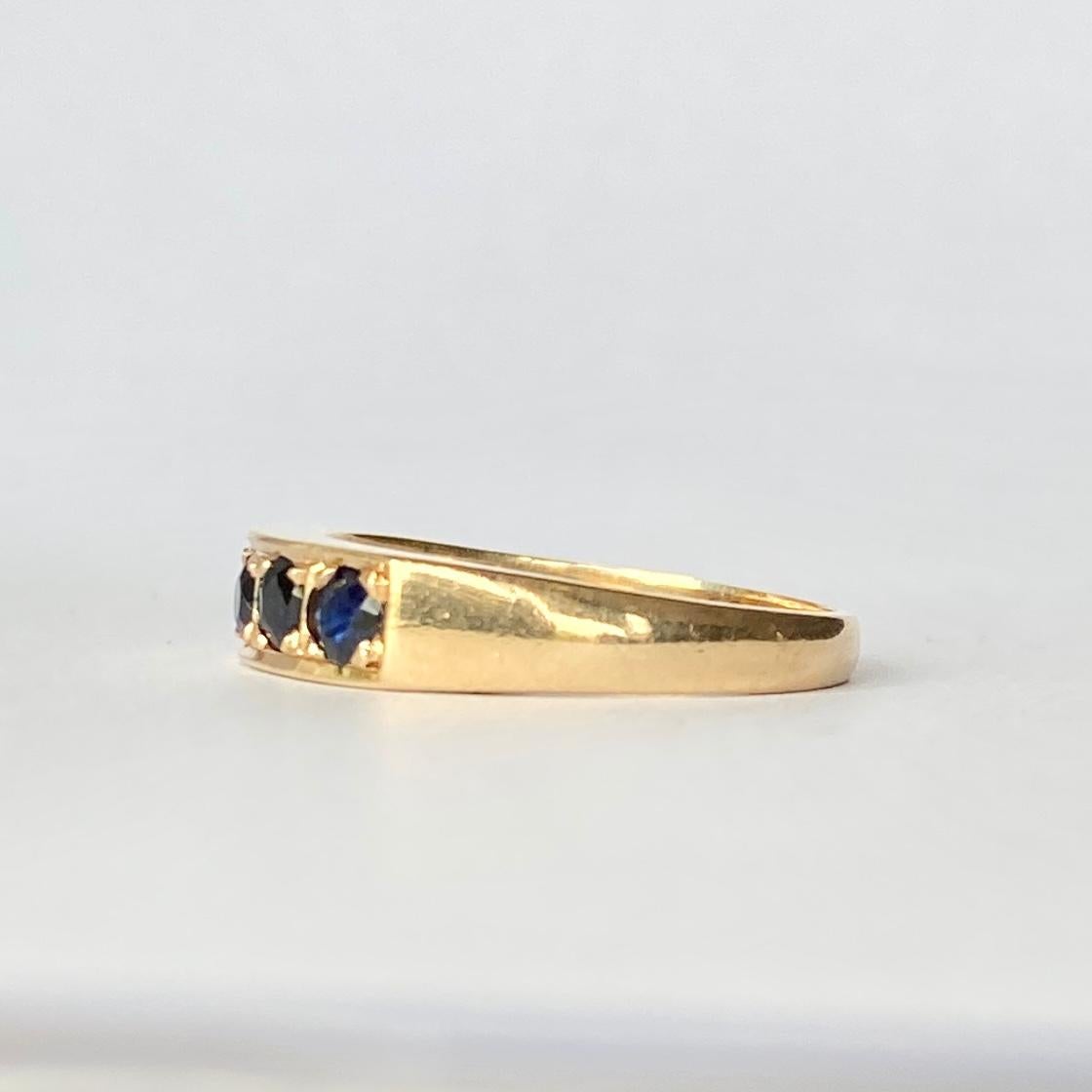 Round Cut Art Deco Sapphire and 14 Carat Gold Five-Stone Ring