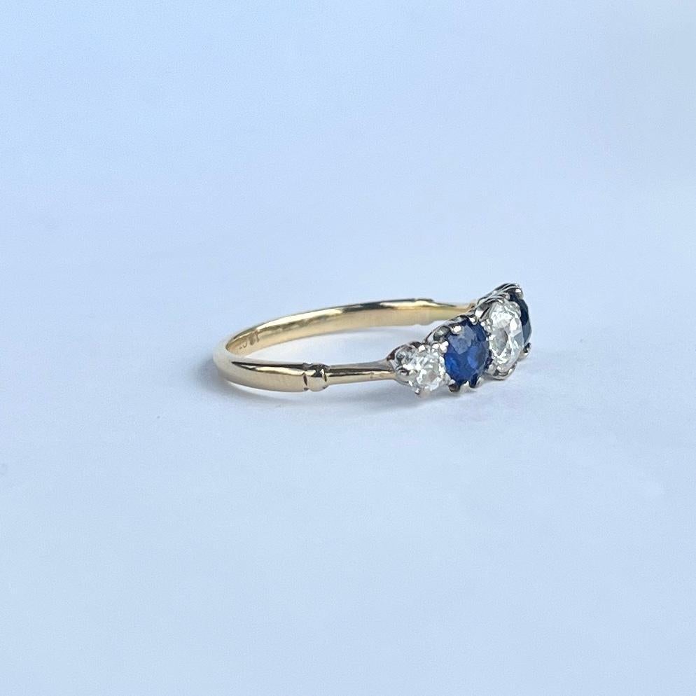 Art Deco Sapphire and Diamond 18 Carat Gold Five-Stone Ring For Sale 1