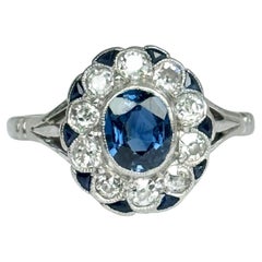 Anillo Panel Art Decó Zafiro y Diamante Oro Blanco 18 Quilates