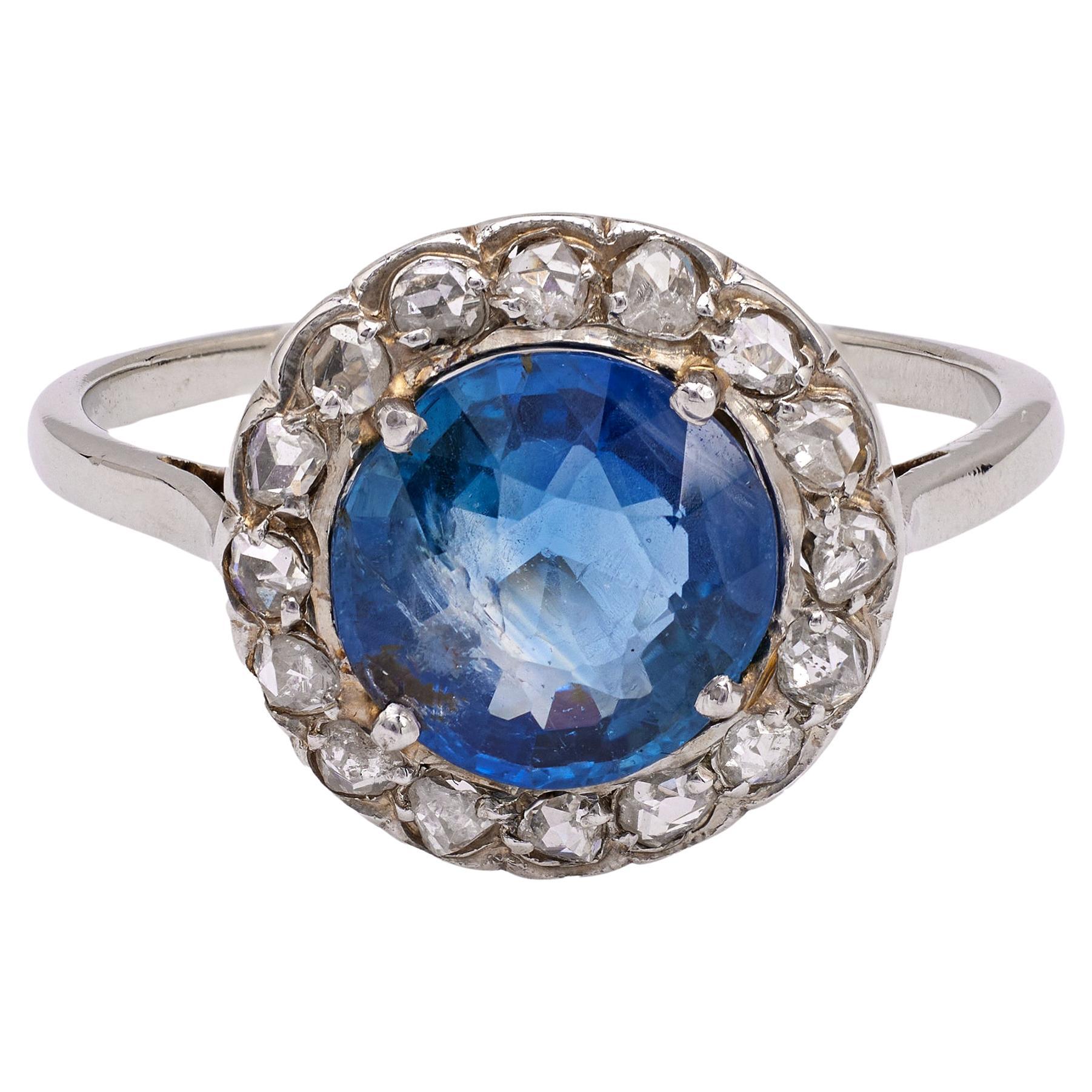 Art Deco Sapphire and Diamond 18k White Gold Cluster Ring For Sale