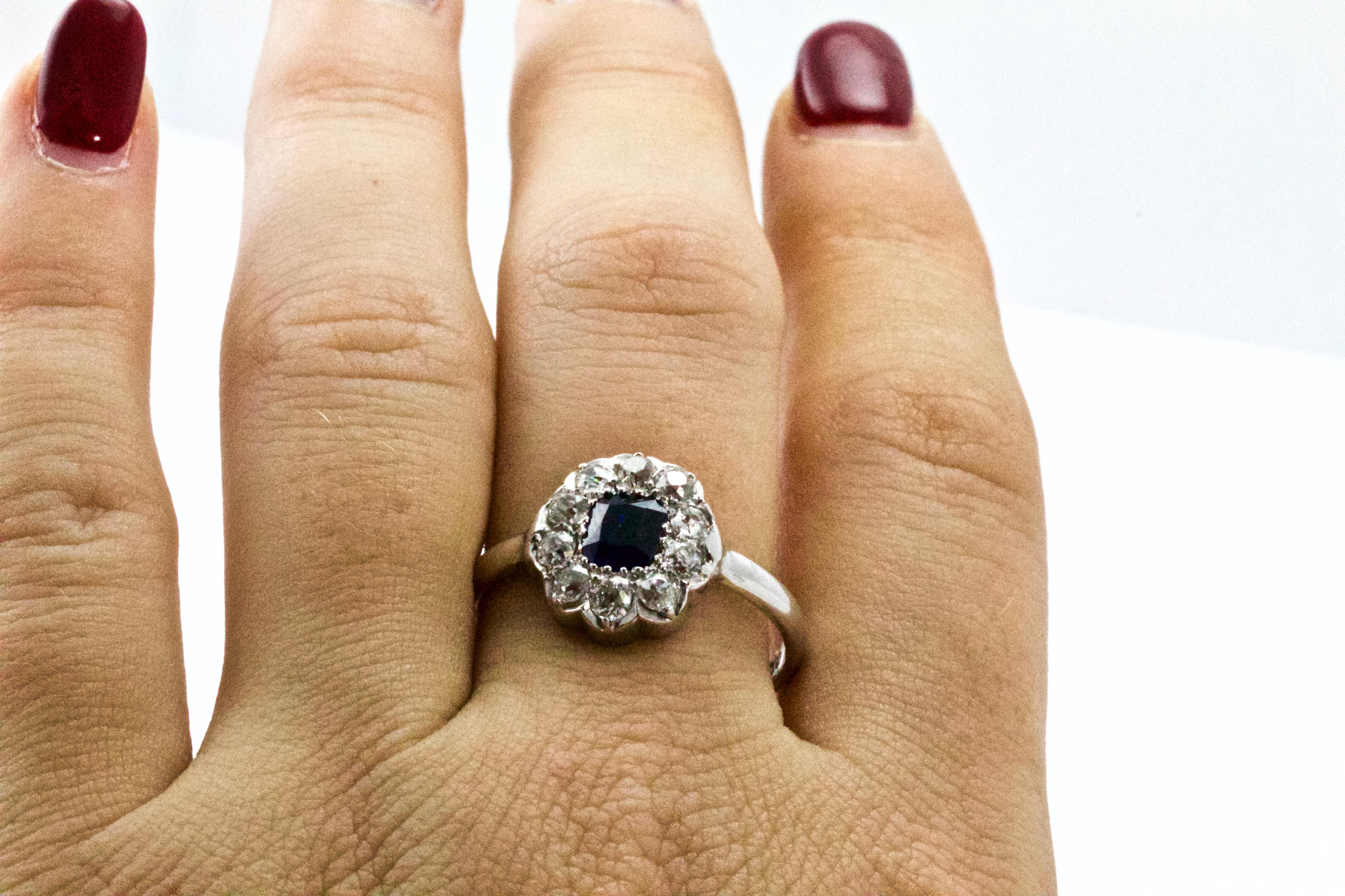 Art Deco Sapphire and Diamond Cluster Ring For Sale 1