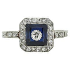 Anello Art Deco con zaffiro e diamante a grappolo