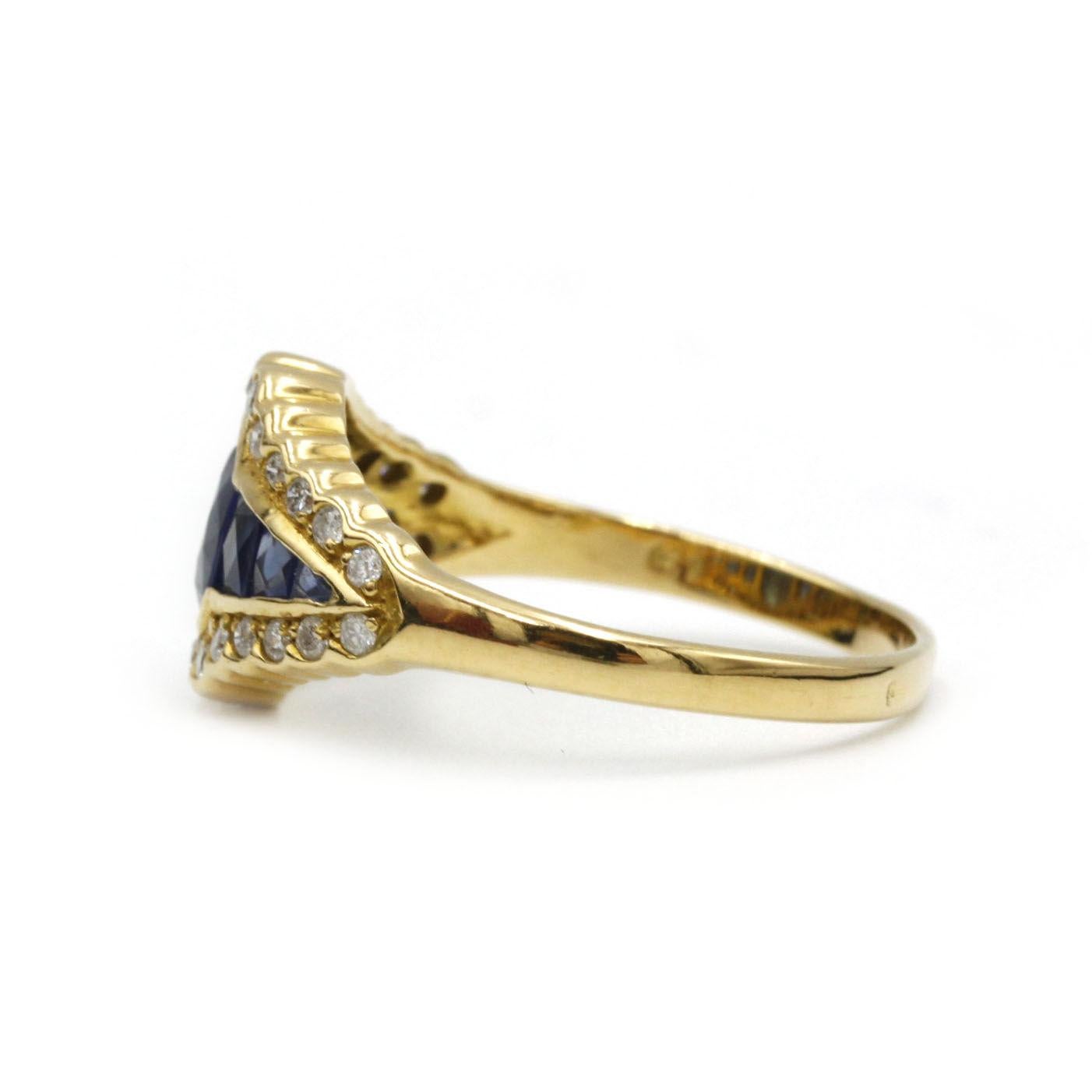 Taille ovale Bague de cocktail Art déco en or jaune 18 carats avec saphir et diamant en vente