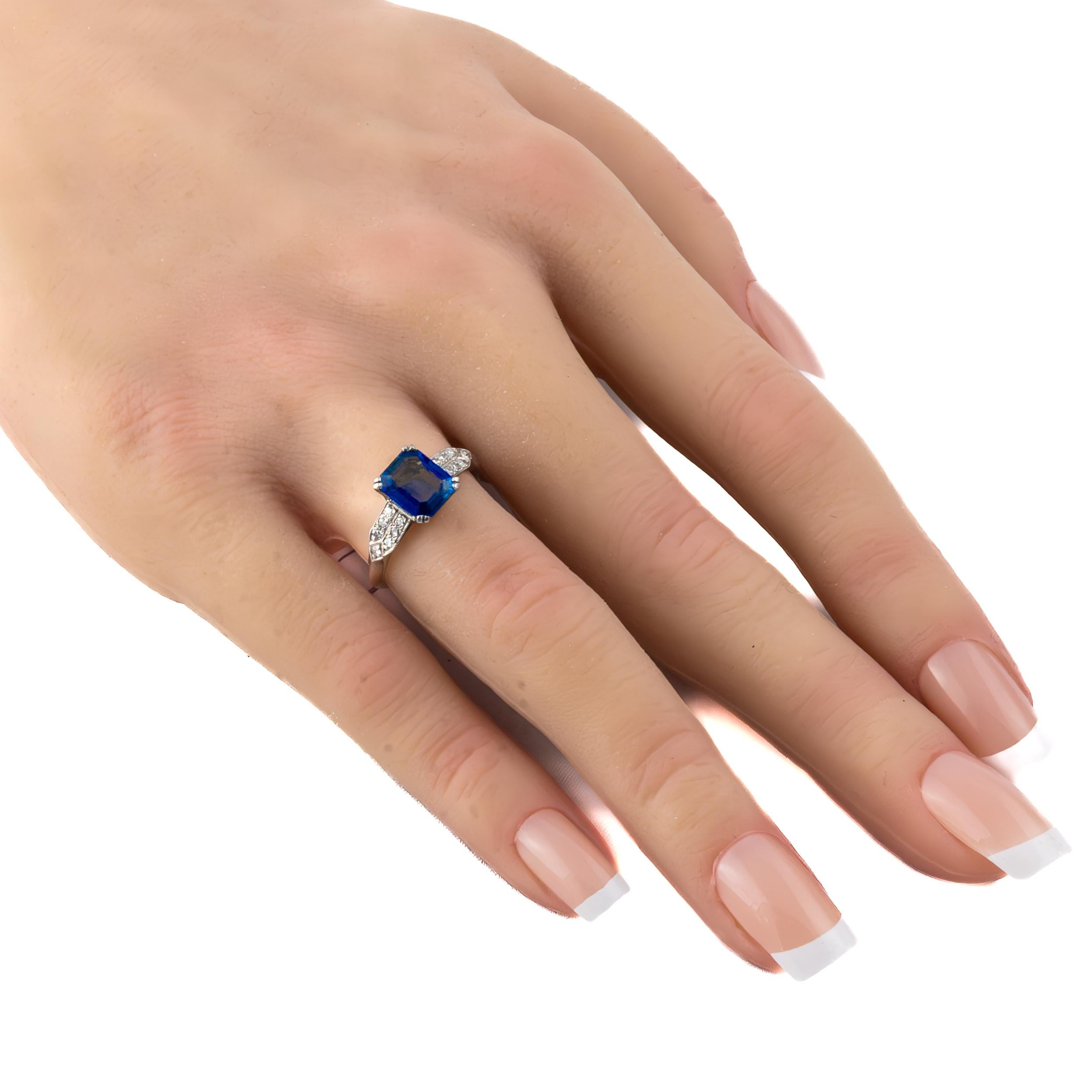 Retro Art Deco Sapphire and Diamond Platinum Ring For Sale