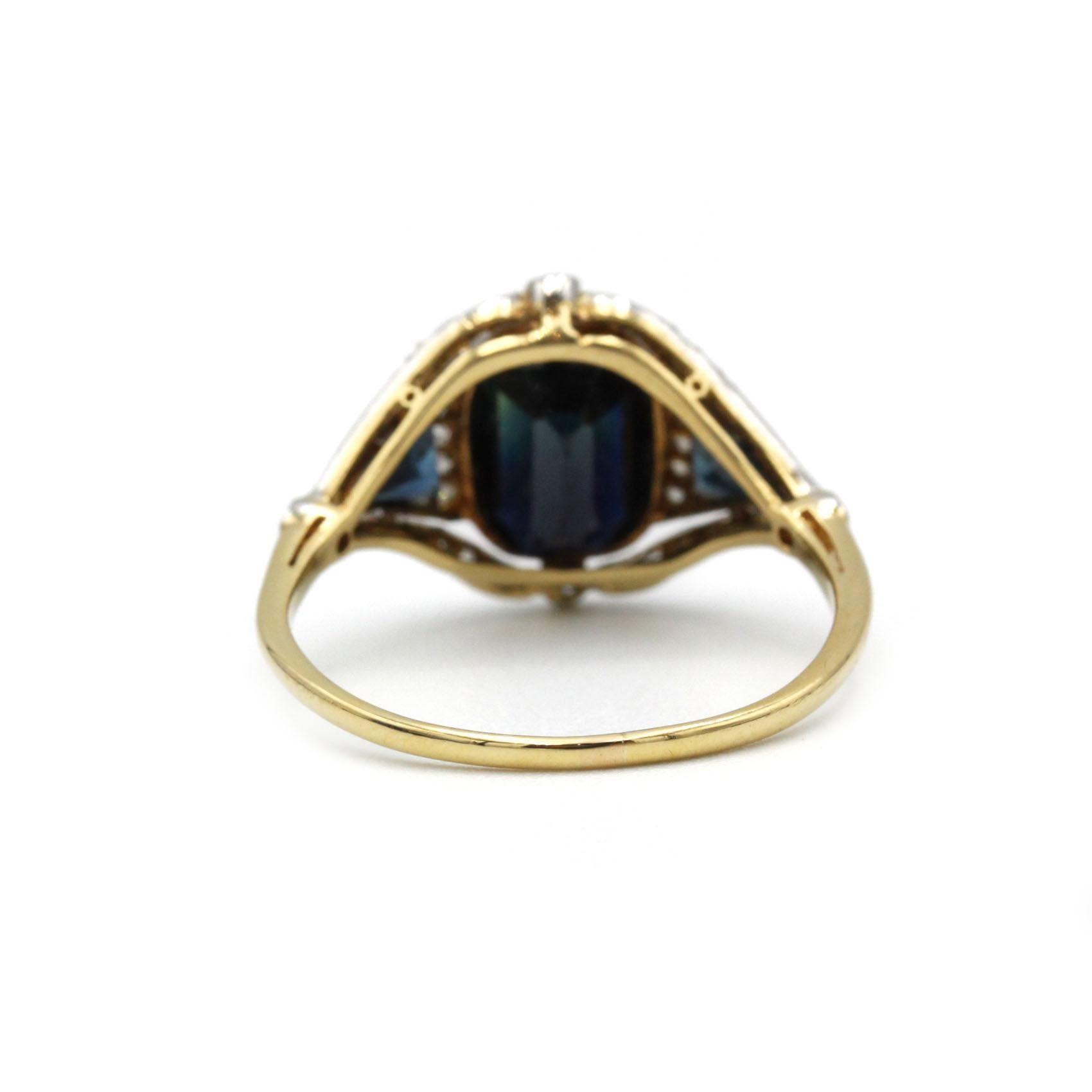 Art Deco Sapphire and Diamond Ring – 18K Gold, 2ct Sapphire, 1920s Style In Good Condition For Sale In MONTMORENCY, FR