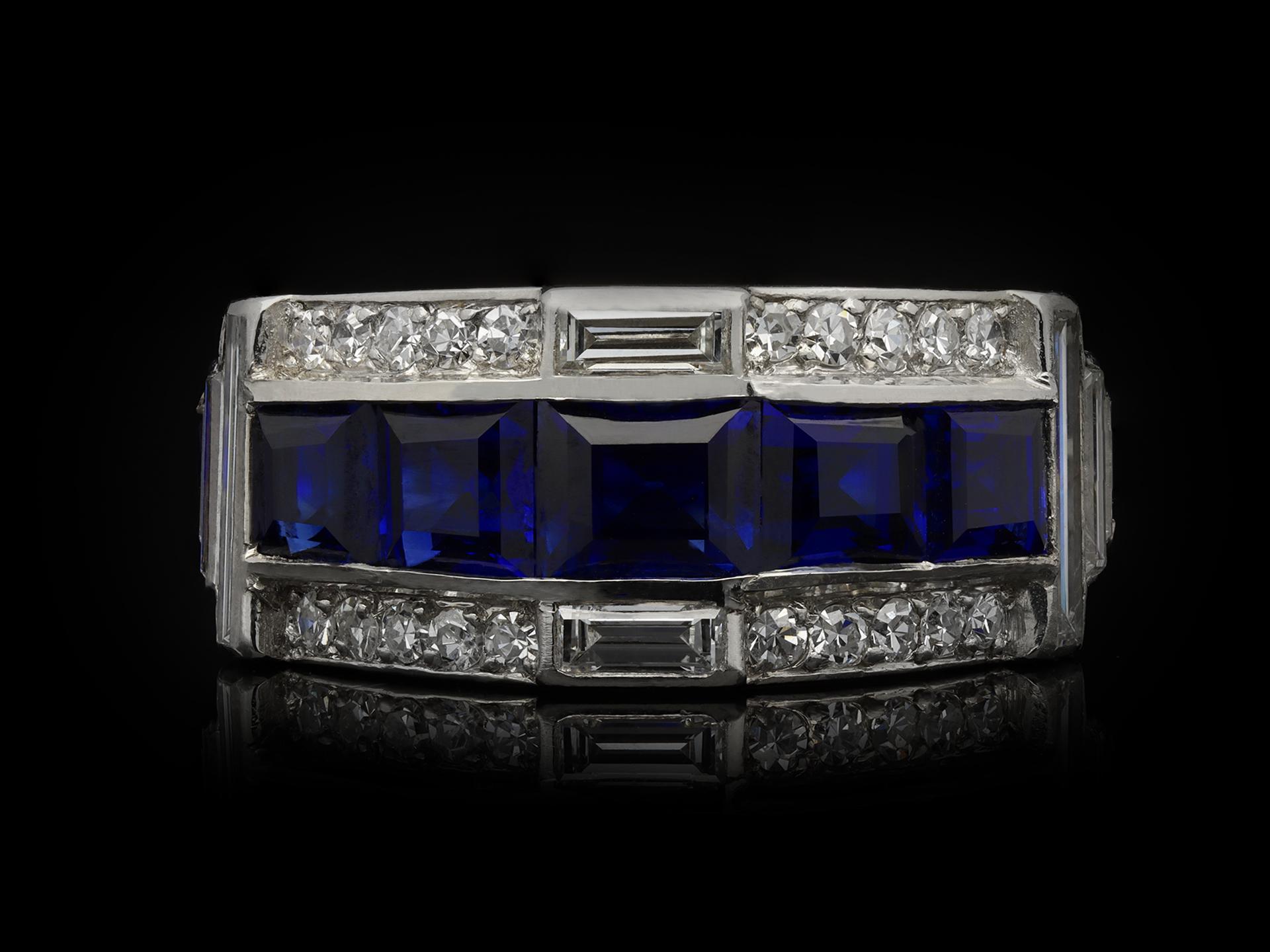 Women's or Men's Art Deco Sapphire and Diamond Ring, circa 1935 For Sale