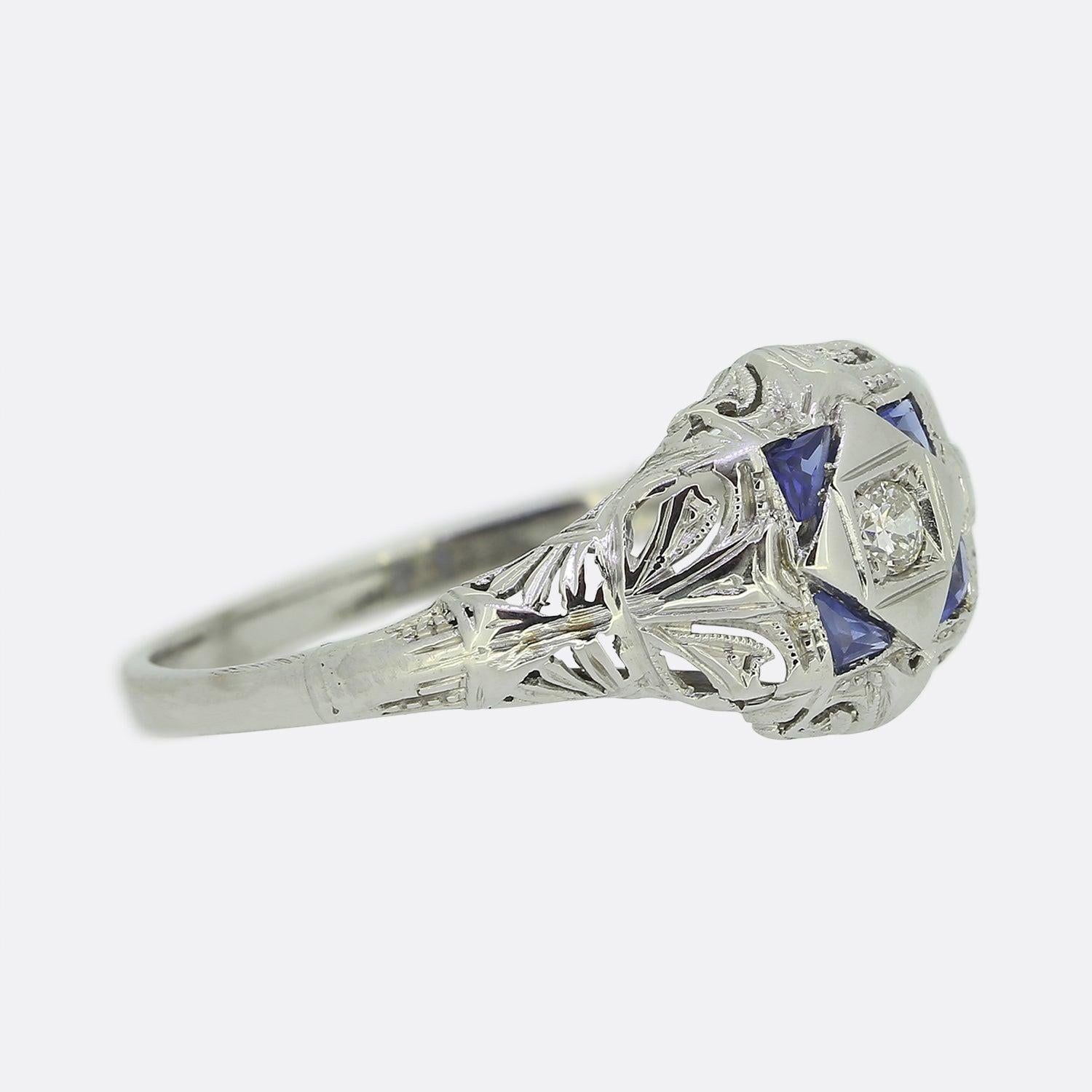 Art déco-Ring mit Saphiren und Diamanten (Brillantschliff) im Angebot