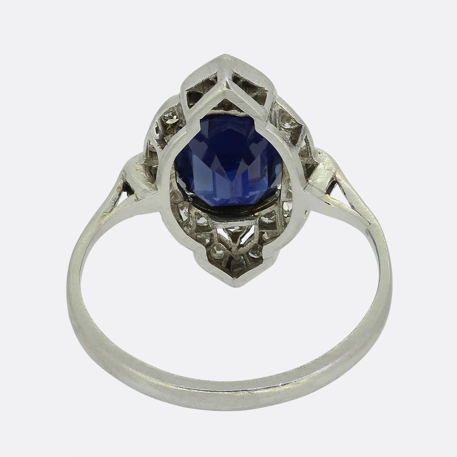 Art Deco Sapphire and Diamond Ring In Good Condition For Sale In London, GB