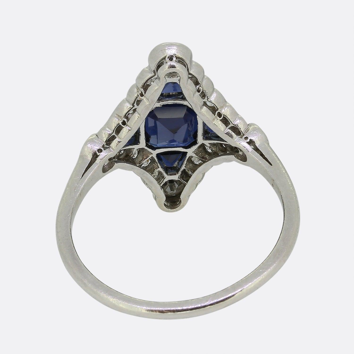 Art Deco Sapphire and Diamond Ring In Good Condition For Sale In London, GB
