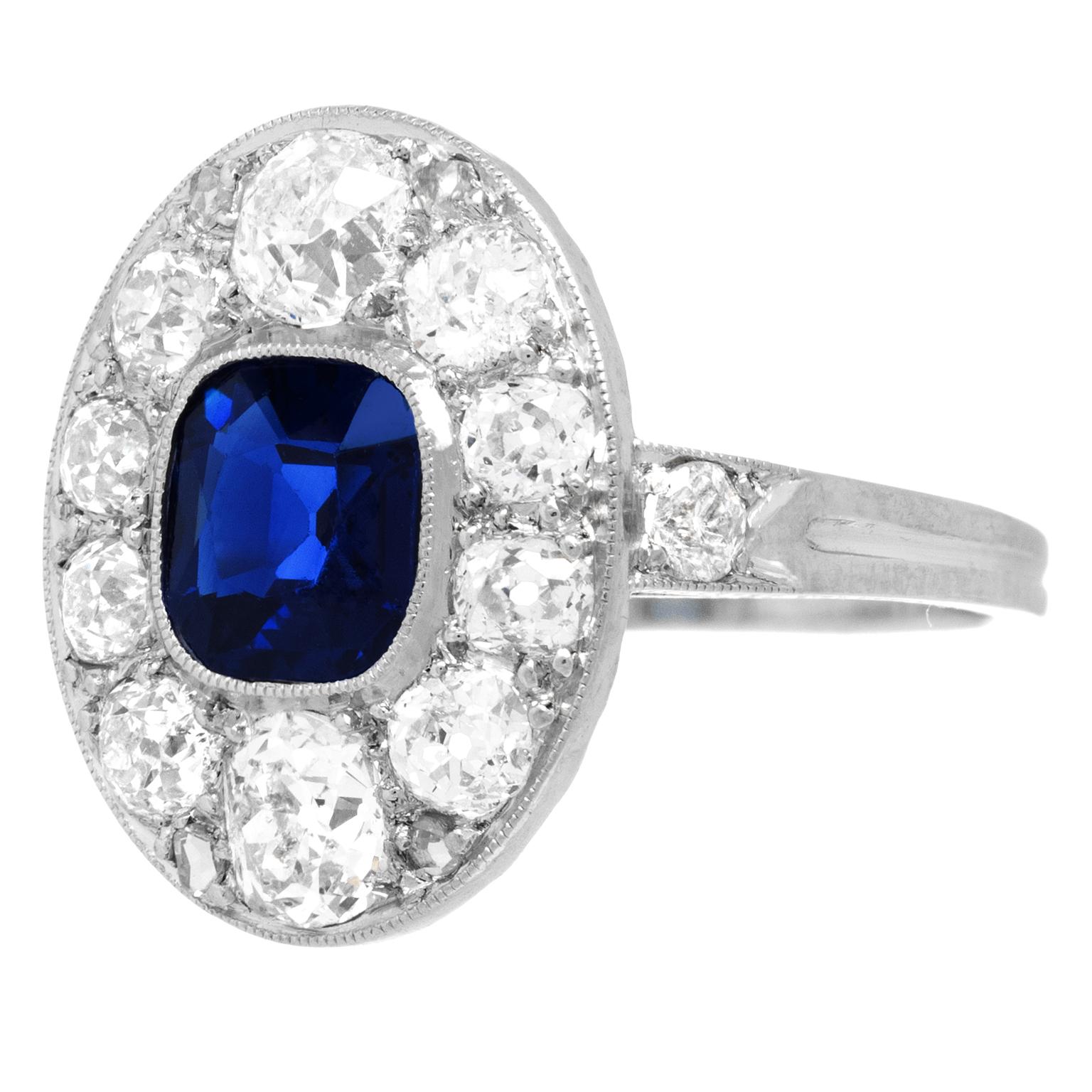 Art Deco Sapphire and Diamond Ring For Sale 2