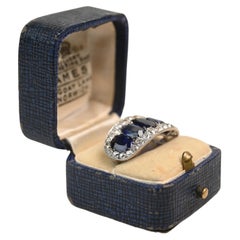 Art Deco Sapphire and Diamond Ring. GIA No Heat 5 Sapphires Platinum Elongated