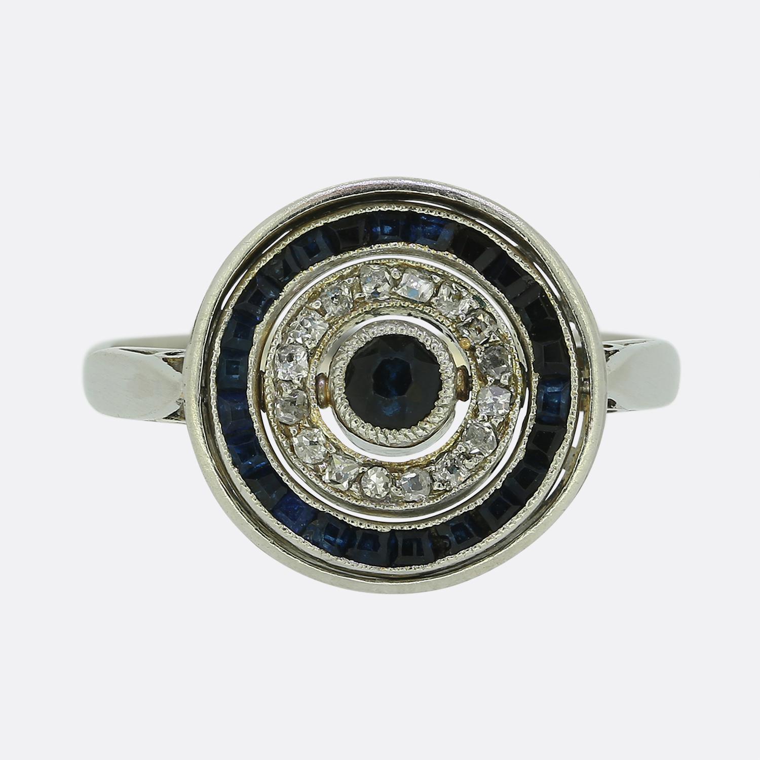 Taglio vecchia miniera Anello Art Deco con zaffiro e diamante Target Flip in vendita