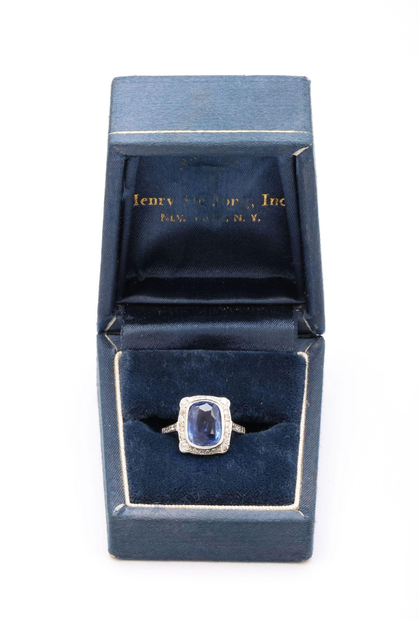 Art Deco Cushion Cut Natural  Sapphire and Diamond Ring For Sale 5