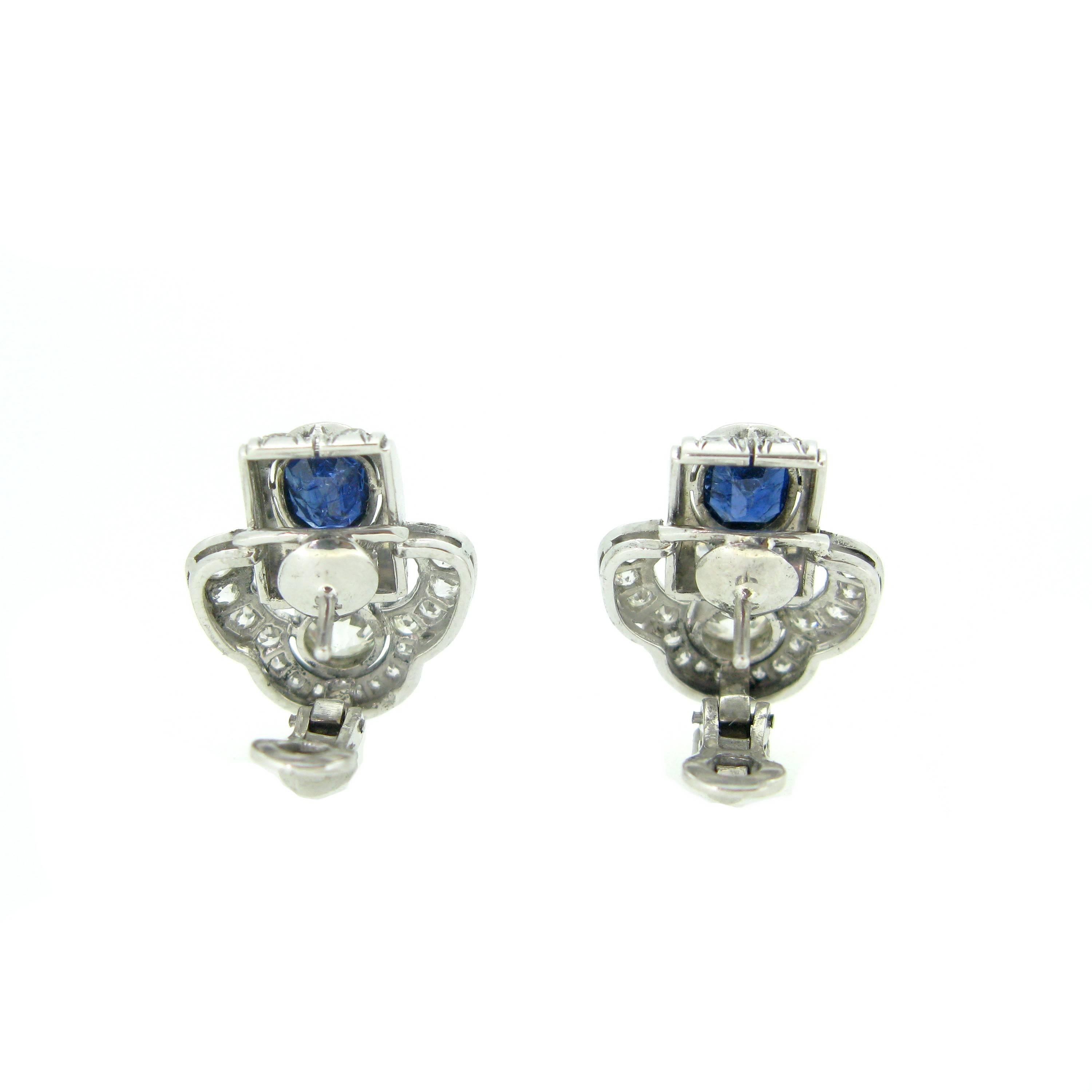 Women's or Men's Art Deco Sapphire and Diamonds White Gold and Platinum Earrings
