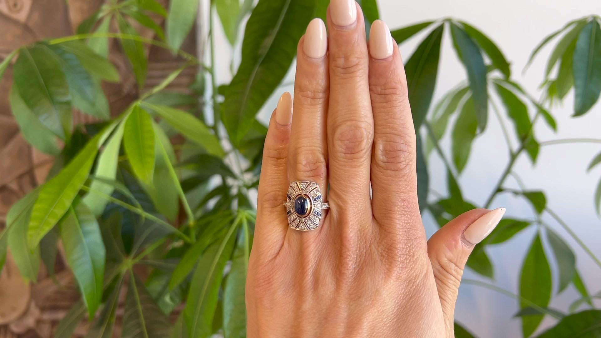 Cabochon Art Deco Sapphire Diamond 18 Karat Gold Dinner Ring