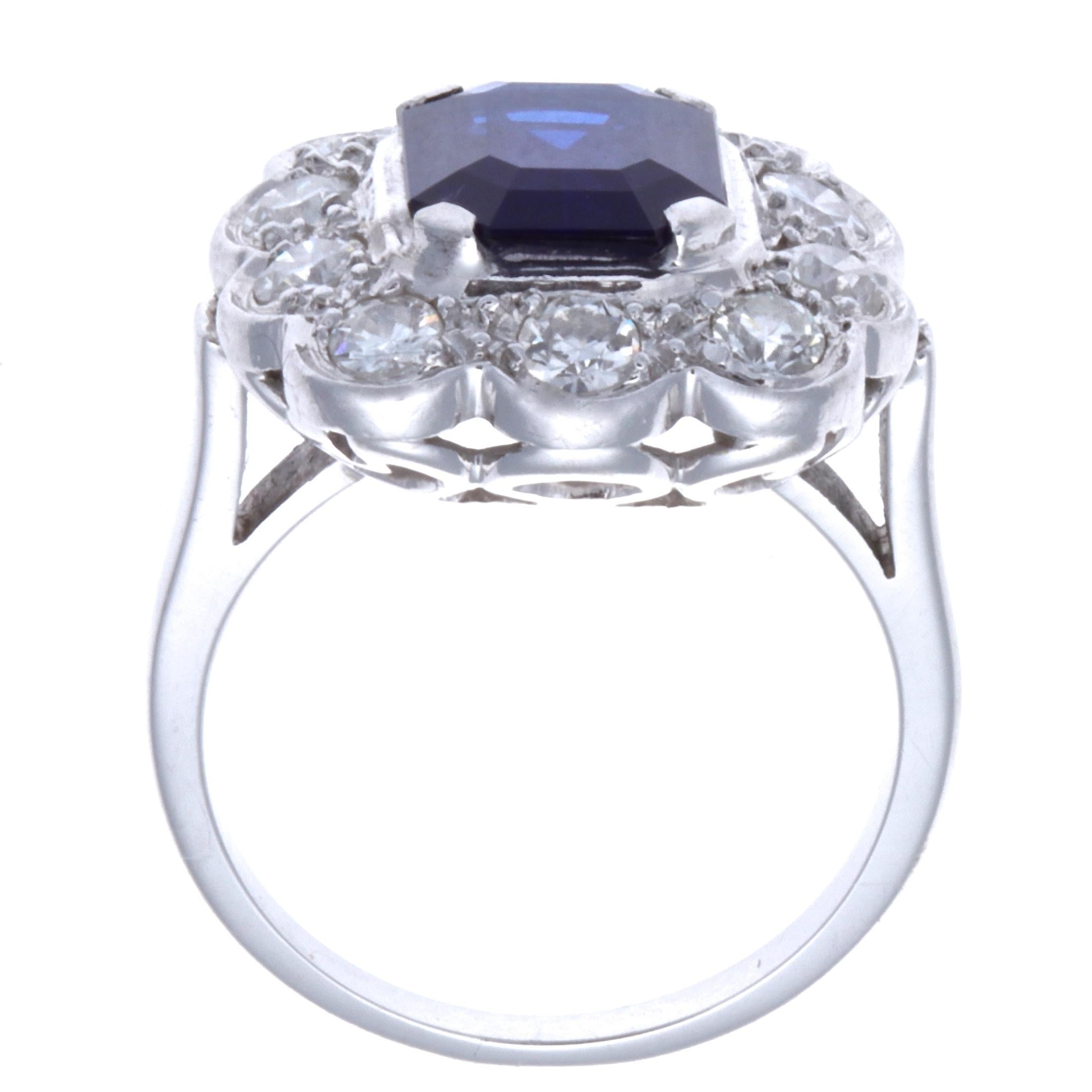 Cushion Cut Art Deco Style Sapphire Diamond 18 Karat Gold Cluster Ring