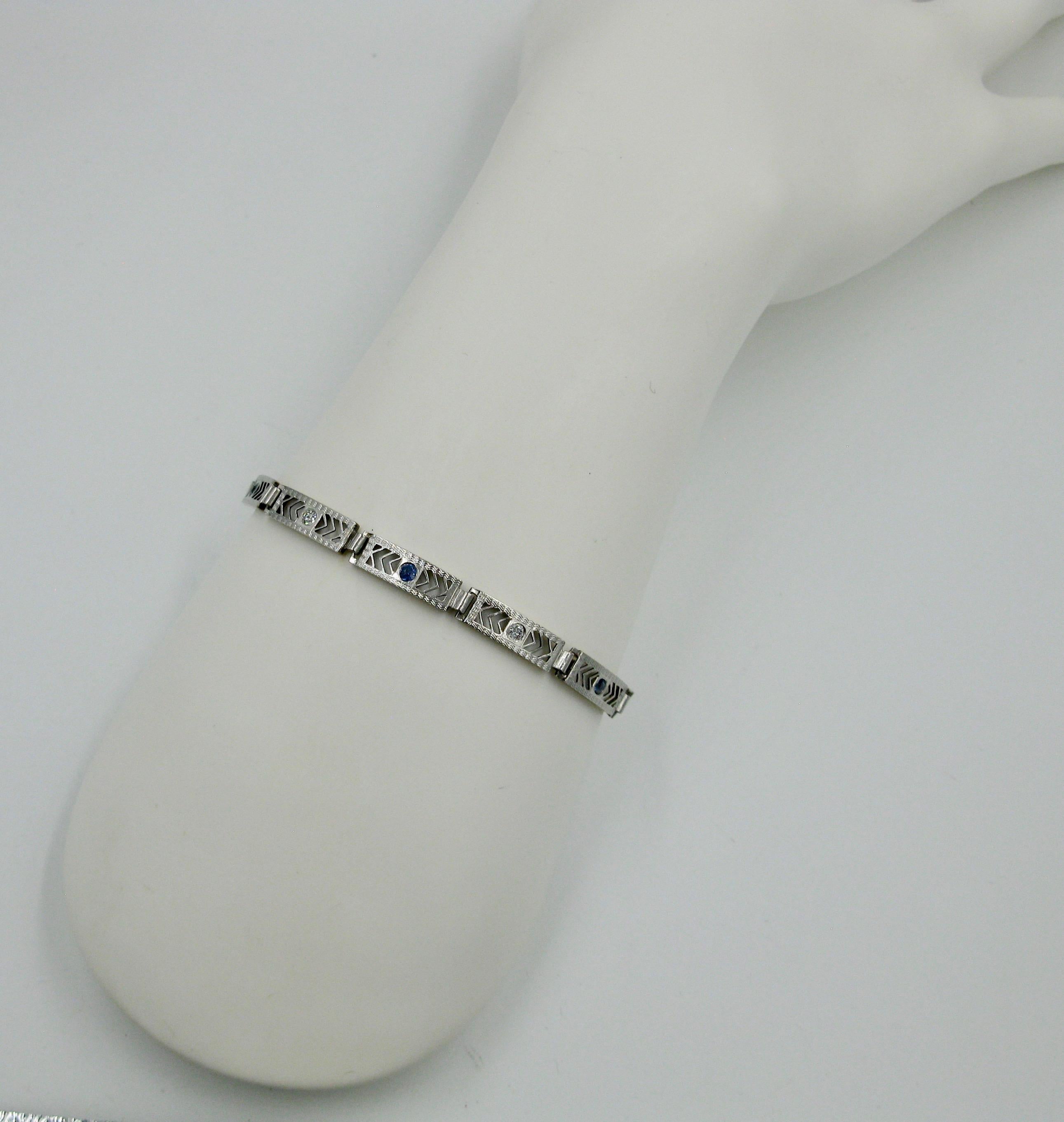Bracelet Art Déco en or blanc 14 carats avec saphir GH VS et diamants taille vieille mine de style édouardien en vente 3