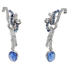 Boucles d'oreilles chandelier Art Déco en saphir et diamant, or blanc 18 carats