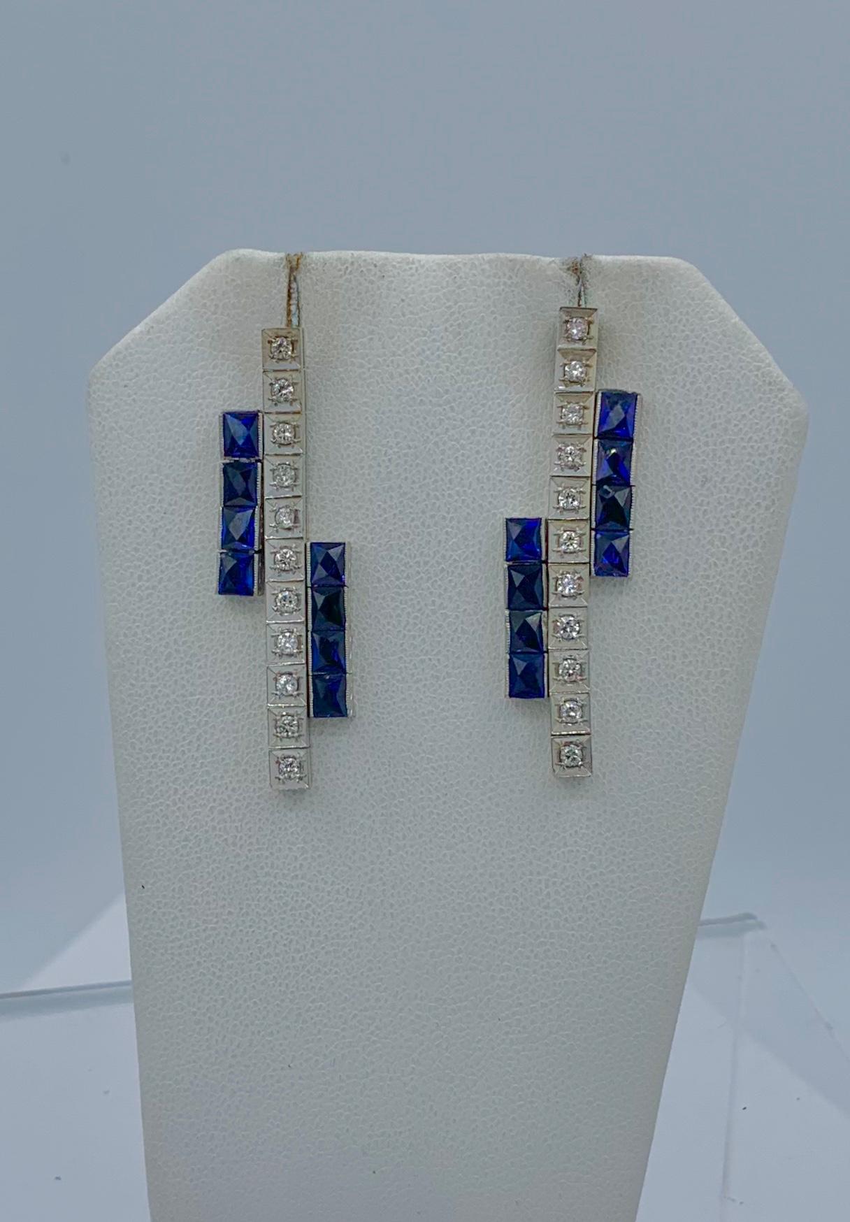 Art Deco Sapphire Diamond Dangle Drop Earrings Articulated 14 Karat White Gold In Excellent Condition In New York, NY