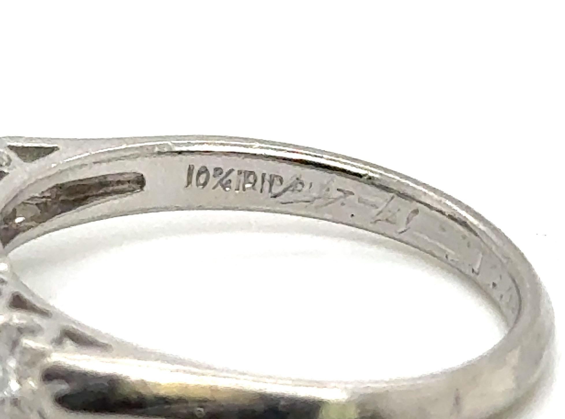 Antiker, echter, antiker Deko-Saphir-Diamant-Ring 1,21 Karat, datiert 3-14-1940 Platin (Rundschliff) im Angebot