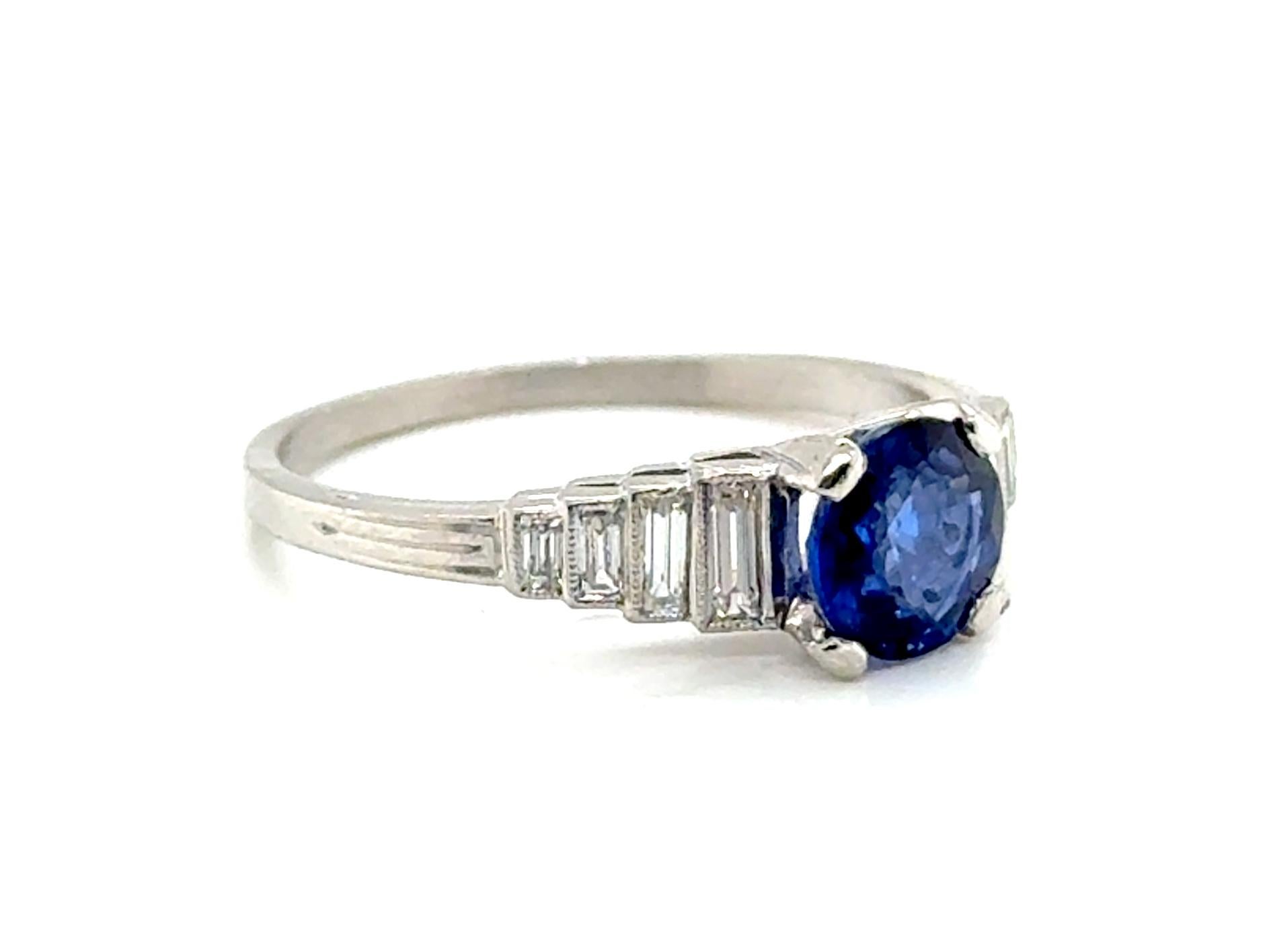 Véritable bague originale Art Deco Antique des années 1930 Saphir et Diamant 1.78ct Vintage Platine


Le centre est orné d'un saphir rond bleu véritable de 1,18ct.

D'incroyables diamants baguettes entourent le centre.

Pièce de marque

Saphir 100%