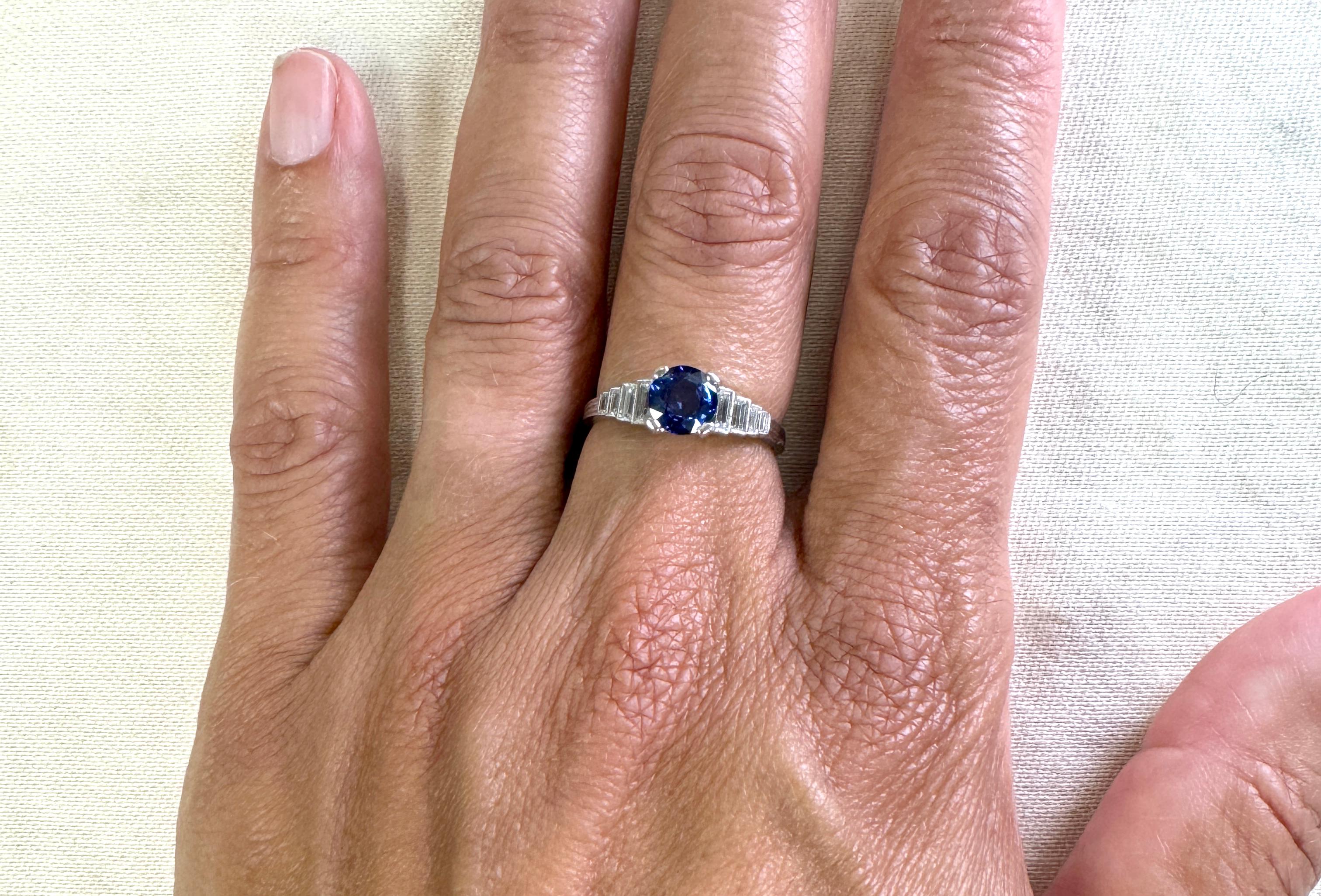 Art Deco Sapphire Diamond Engagement Ring 1.78ct Antique Platinum 1930's Pour femmes en vente