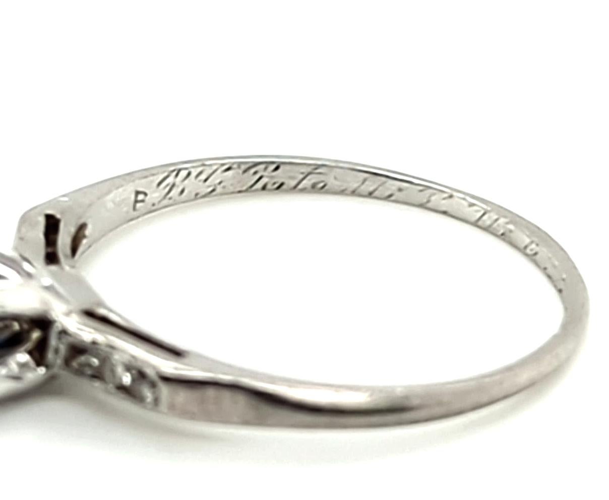 Arte Antiques Bague de fiançailles saphir diamant .70ct Original 1937 Antique Platinum Pour femmes en vente