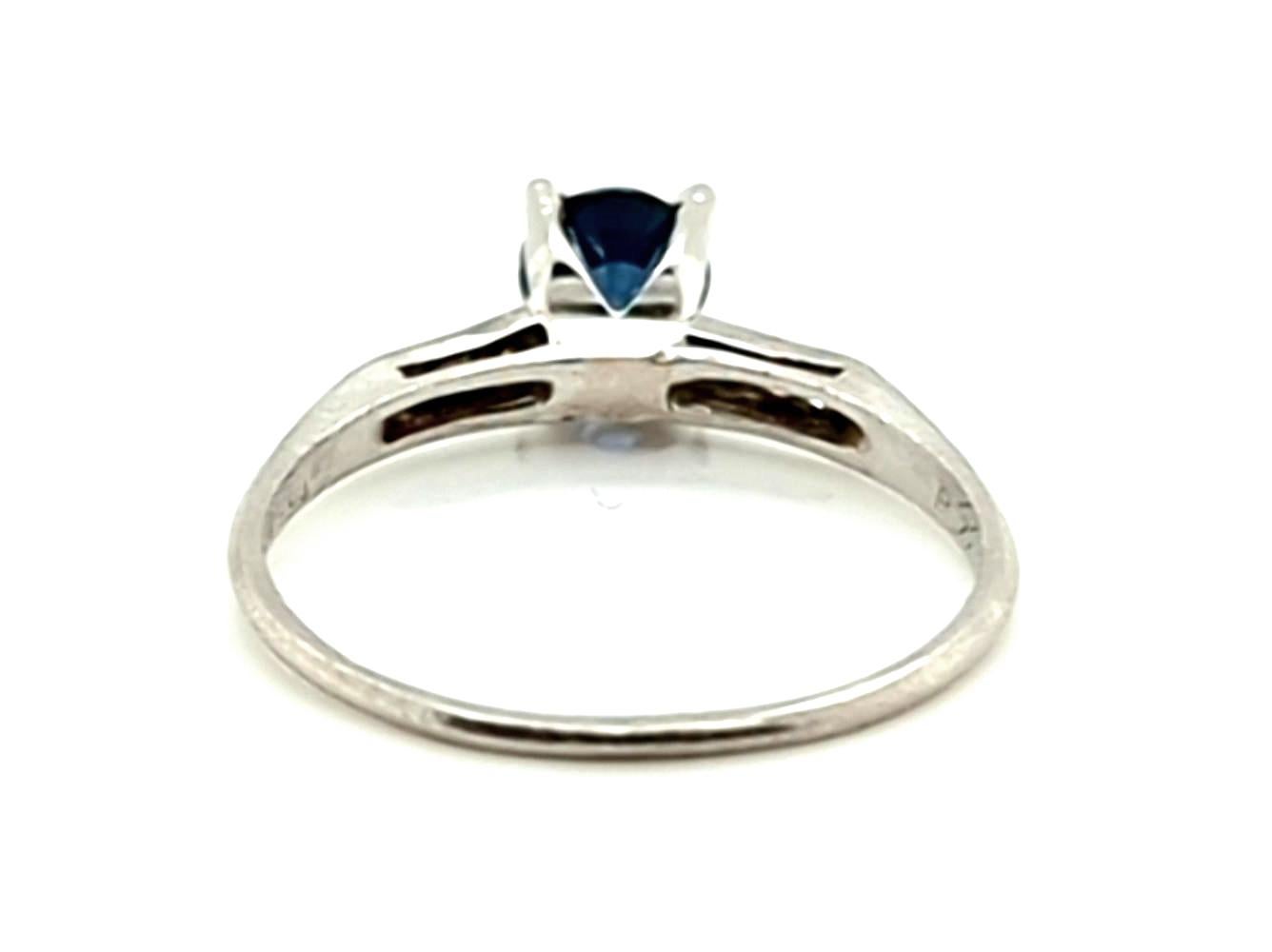 Arte Antiques Bague de fiançailles saphir diamant .70ct Original 1937 Antique Platinum en vente 1