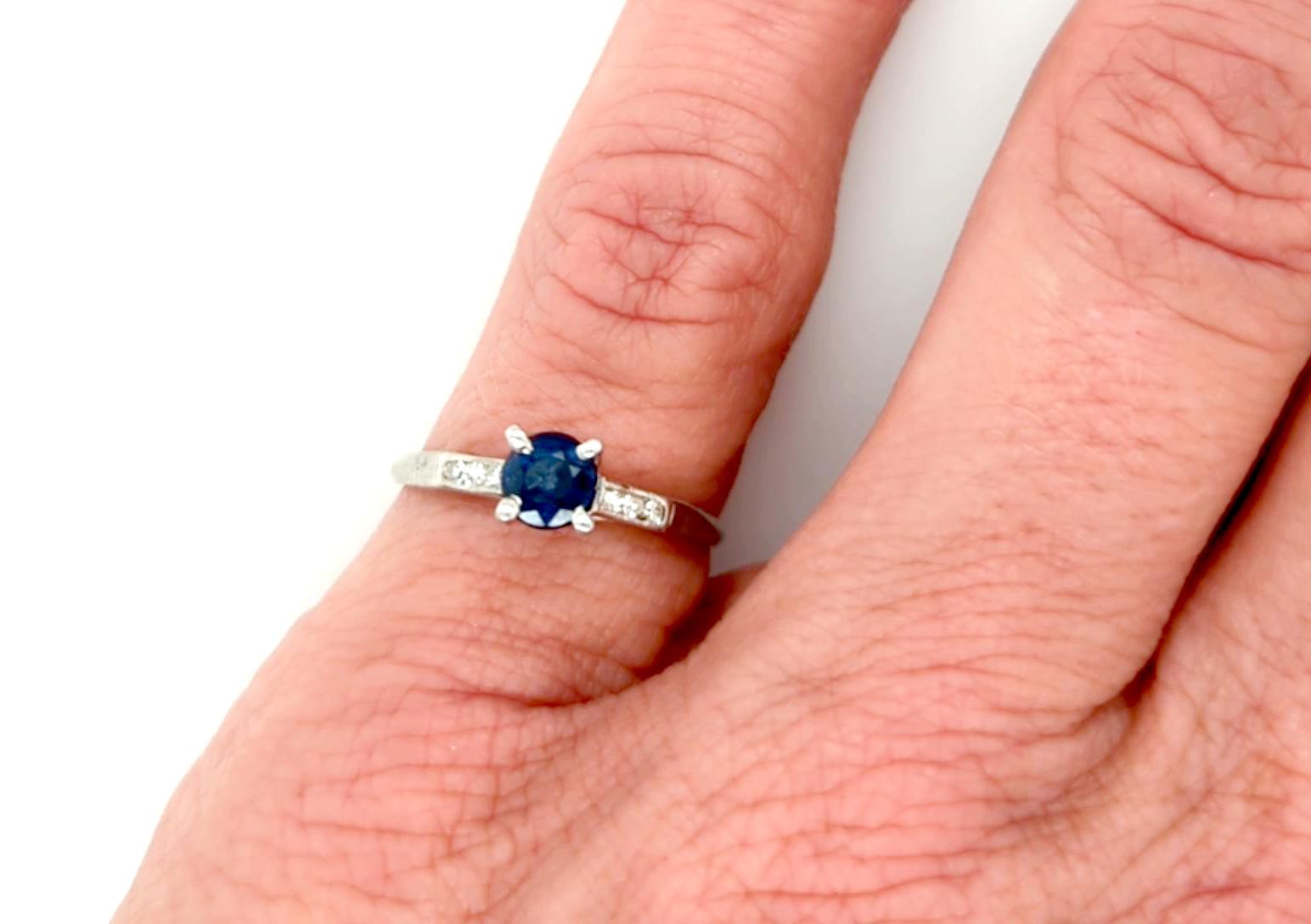 Arte Antiques Bague de fiançailles saphir diamant .70ct Original 1937 Antique Platinum en vente 2