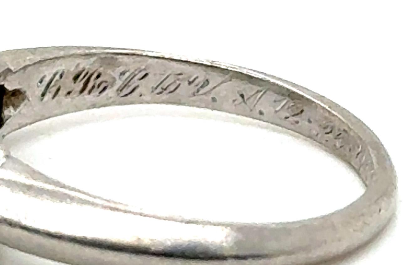 Art Déco Anello di fidanzamento Art Deco con zaffiro e diamante da .72ct in platino antico KSK 1947 in vendita