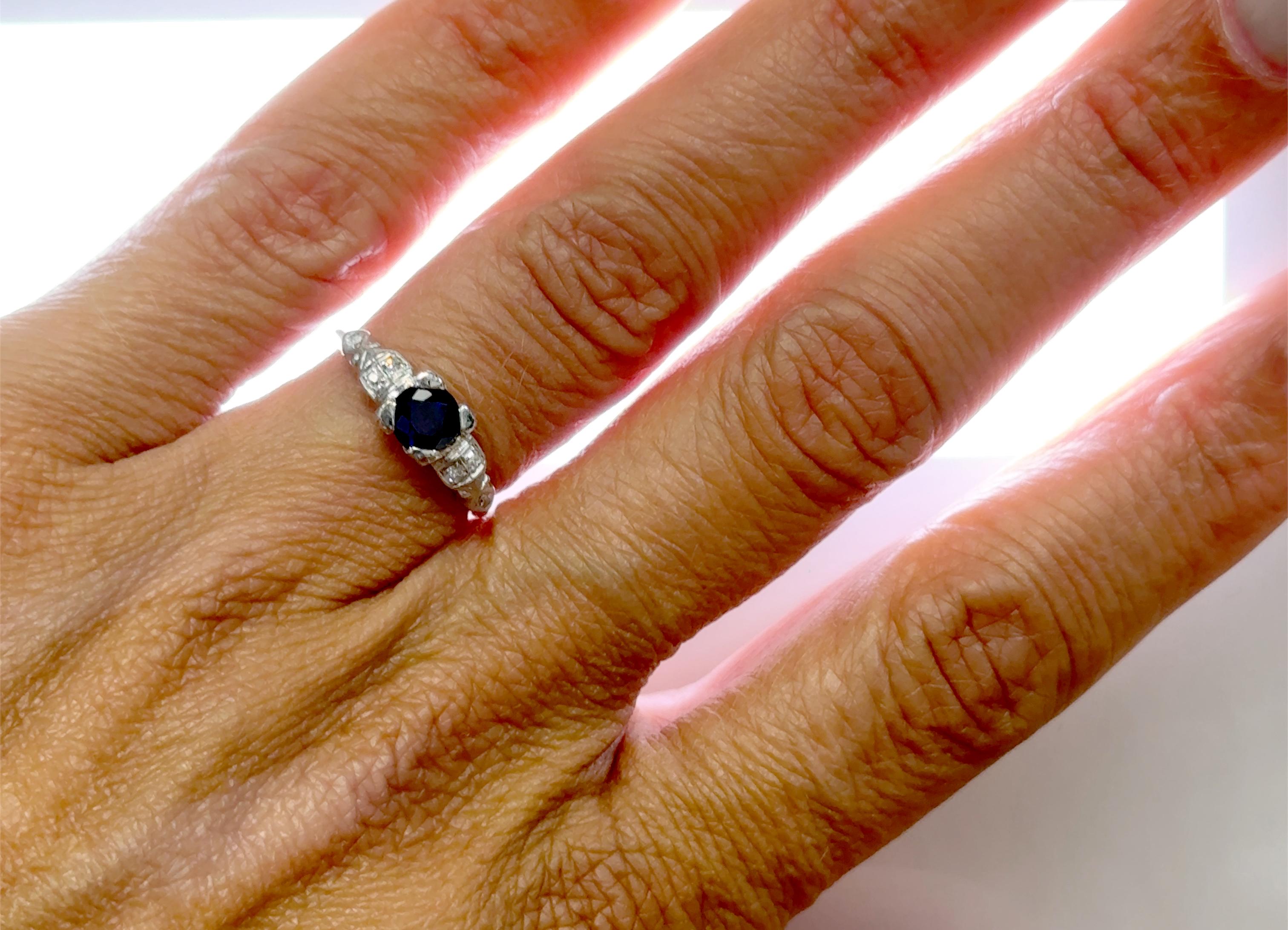 Art Deco Saphir-Diamant-Verlobungsring .76ct Original 1930 Antiker Platin im Zustand „Hervorragend“ im Angebot in Dearborn, MI
