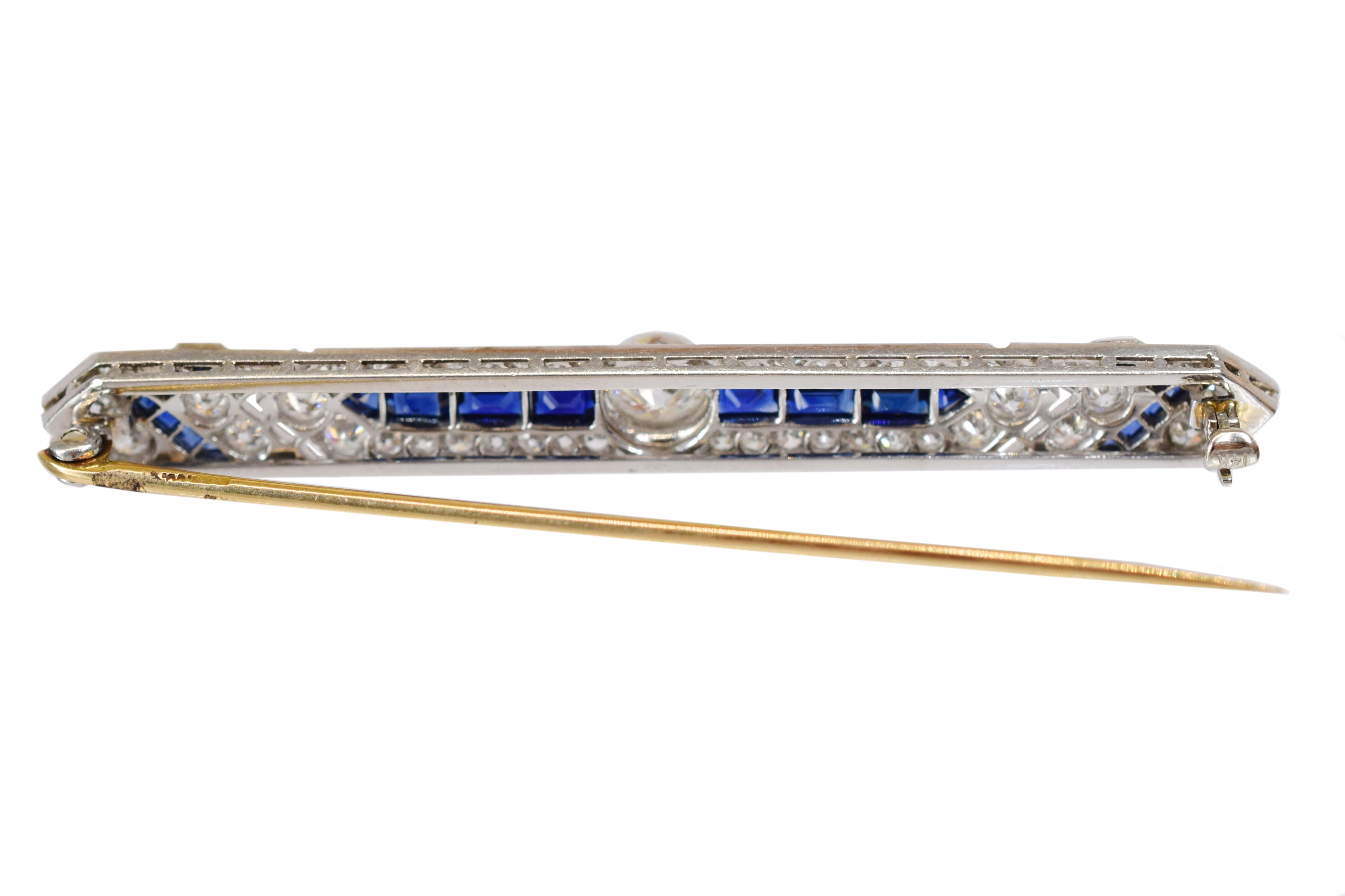 Art Deco Sapphire Diamond Gold Platinum Bar Pin In Excellent Condition For Sale In New York, NY