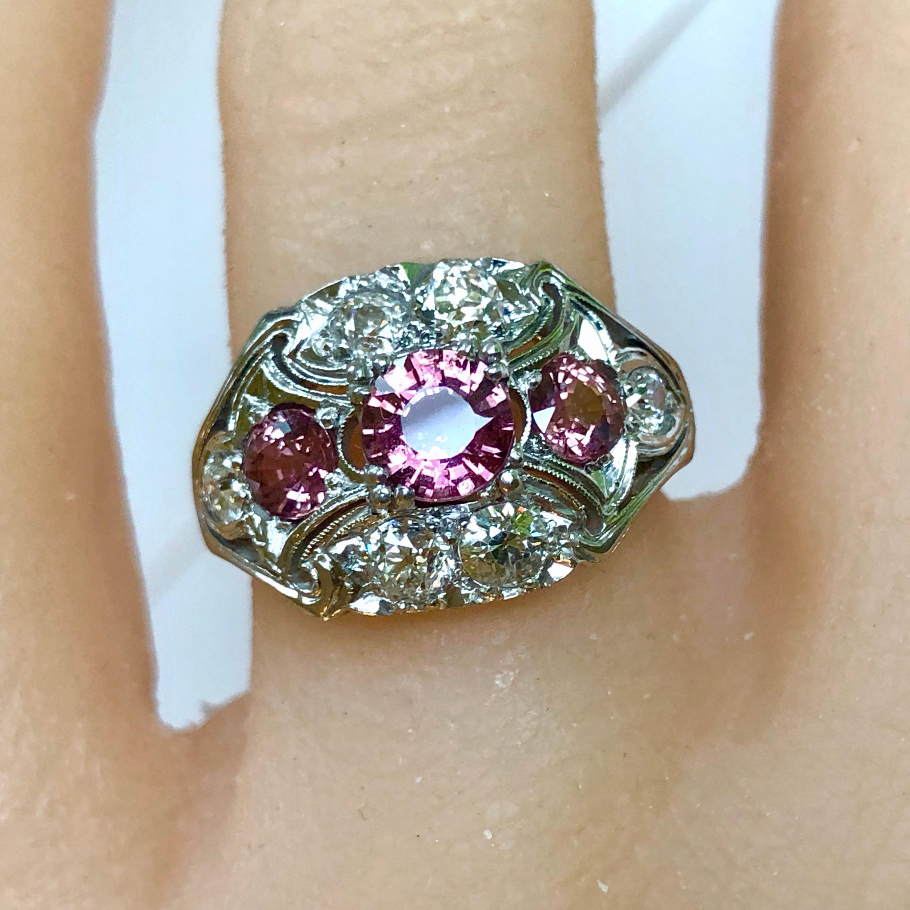 Bague Art déco ancienne en palladium, saphir et diamants en vente 8