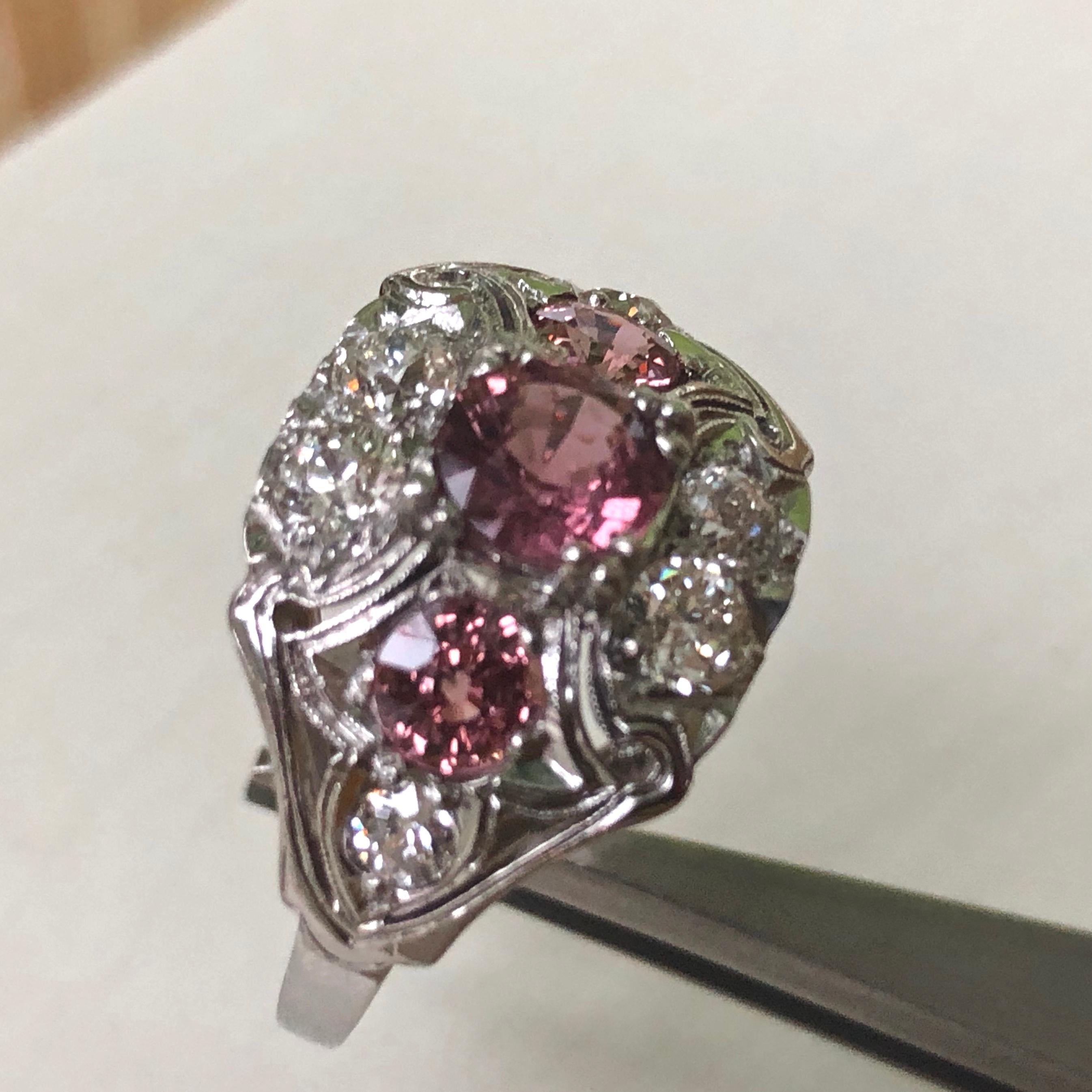 Bague Art déco ancienne en palladium, saphir et diamants en vente 4