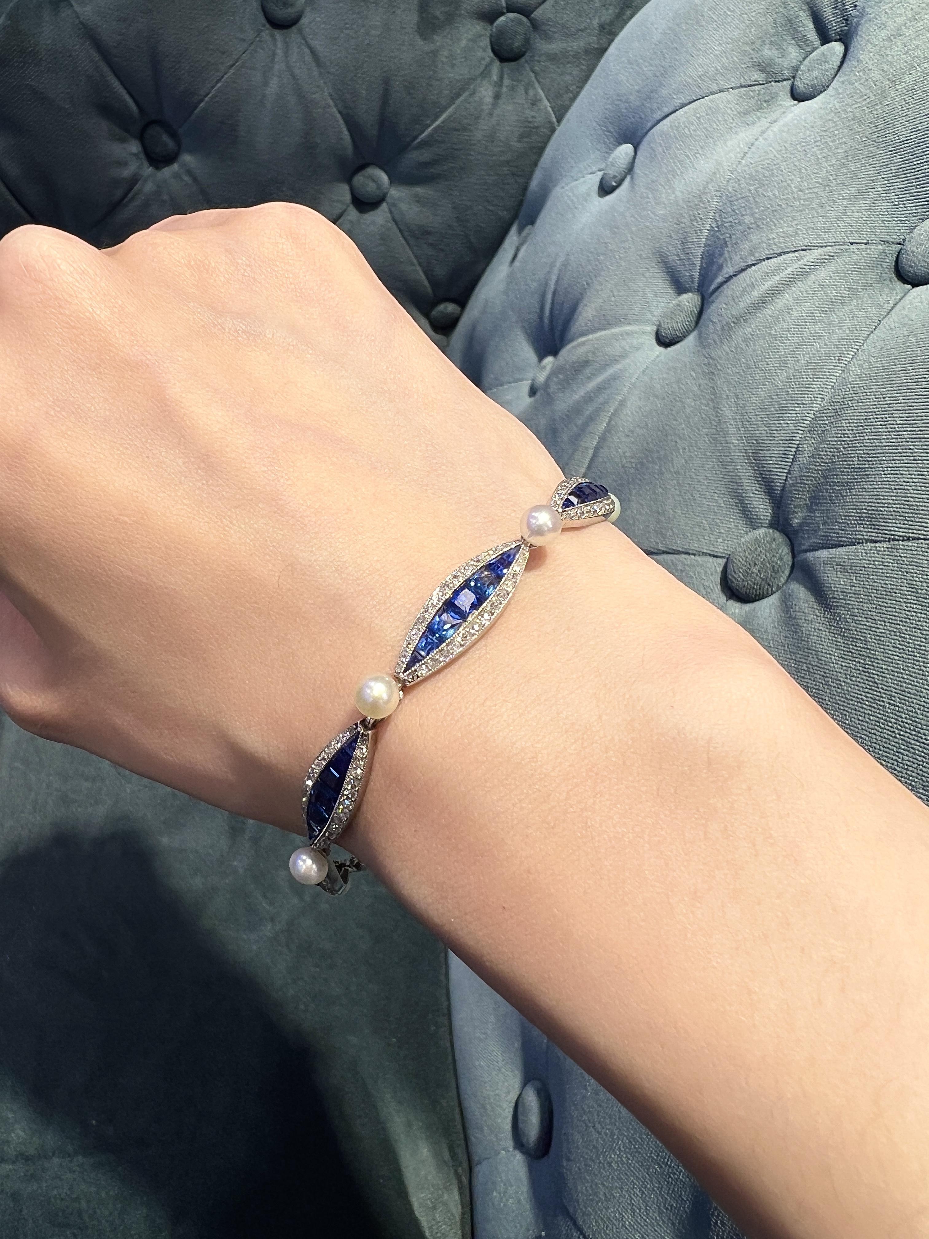 Taglio misto Bracciale Art Deco con zaffiro, diamante, perla, platino e oro in vendita