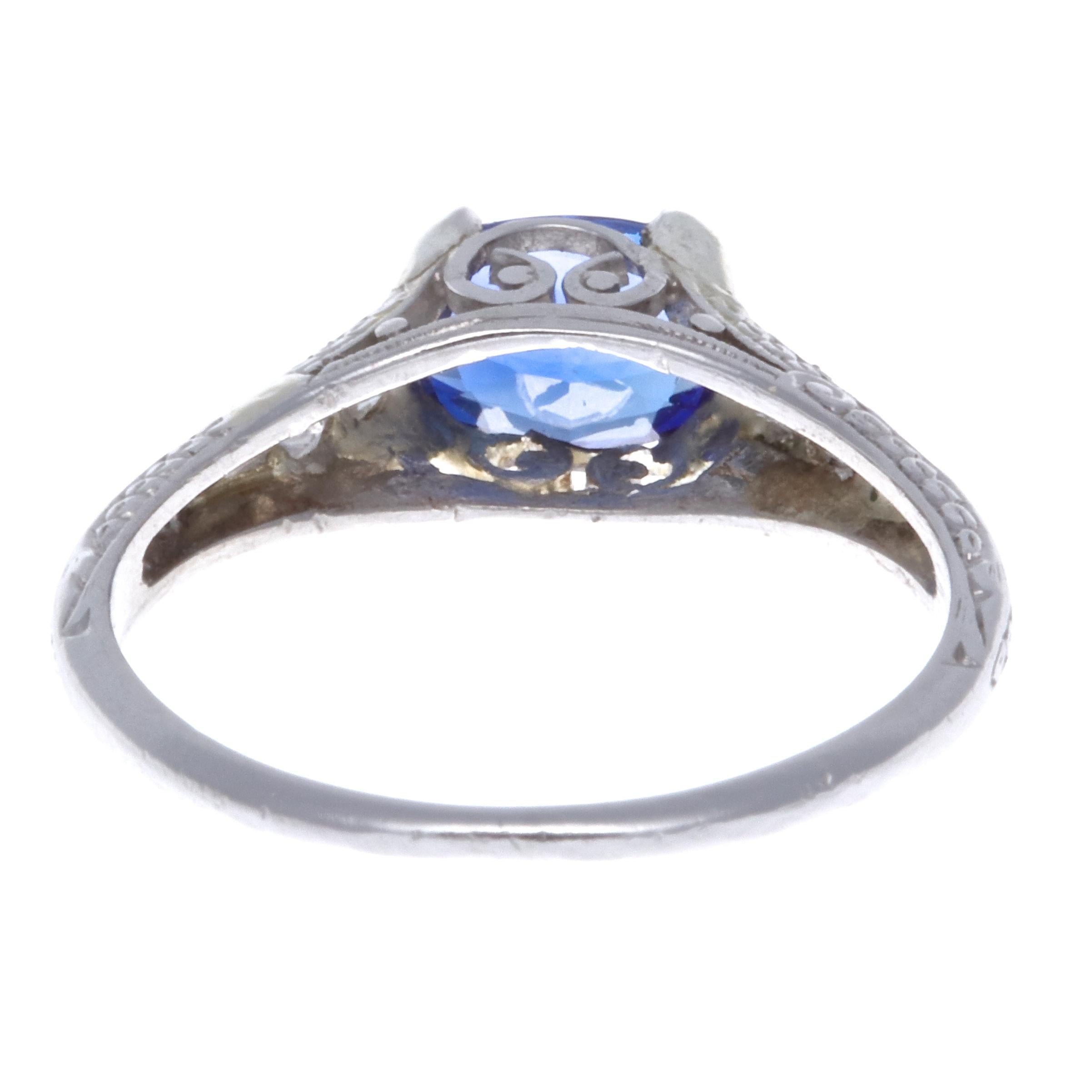 Art Deco Sapphire Diamond Platinum Ring In Good Condition In Beverly Hills, CA