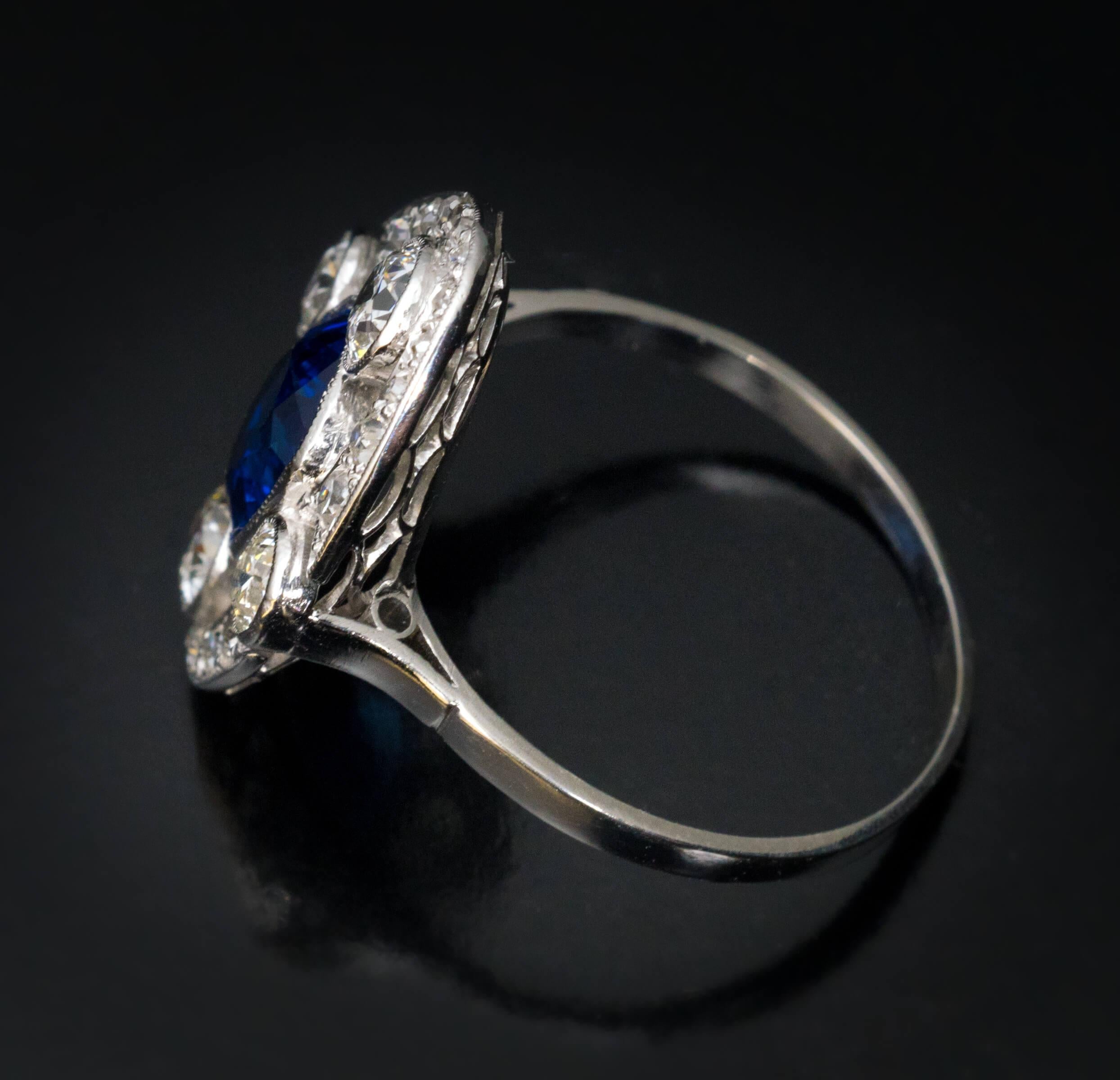 Platin-Ring mit Saphiren und Diamanten im Art déco-Stil Damen